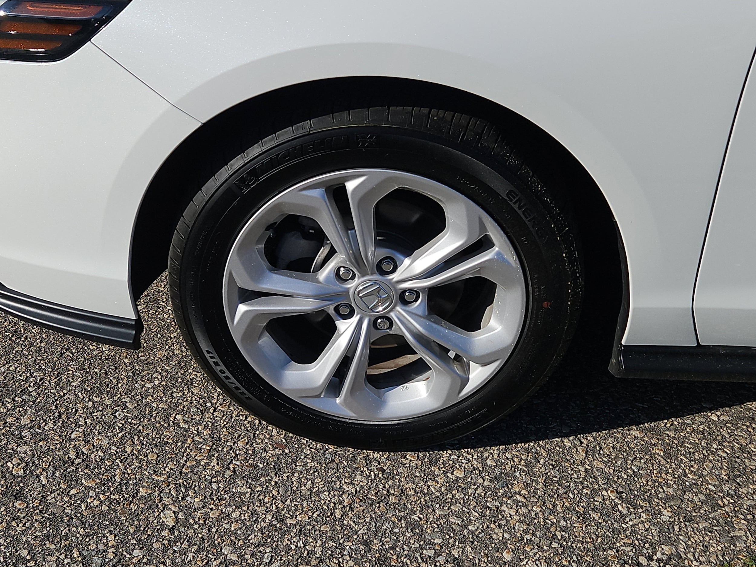 2025 Honda Accord LX - Photo 21