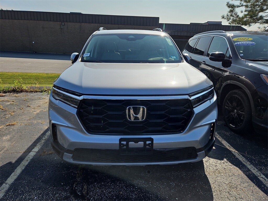 2023 Honda Pilot Elite photo 2