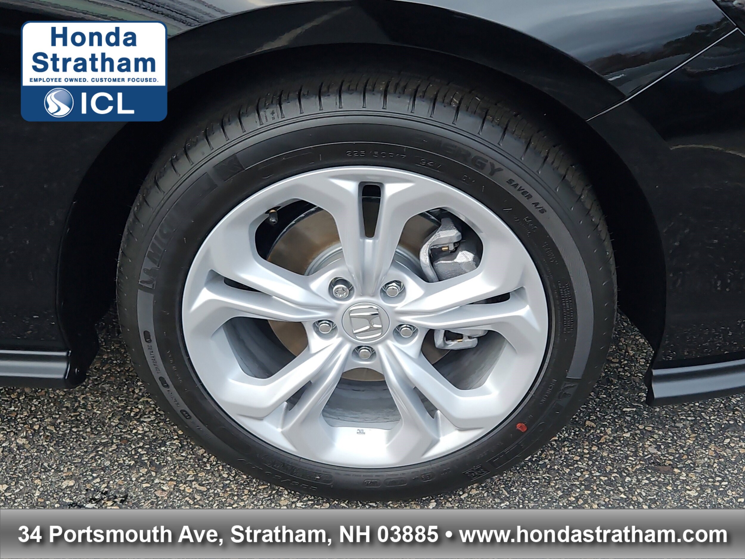 2025 Honda Accord LX photo 4