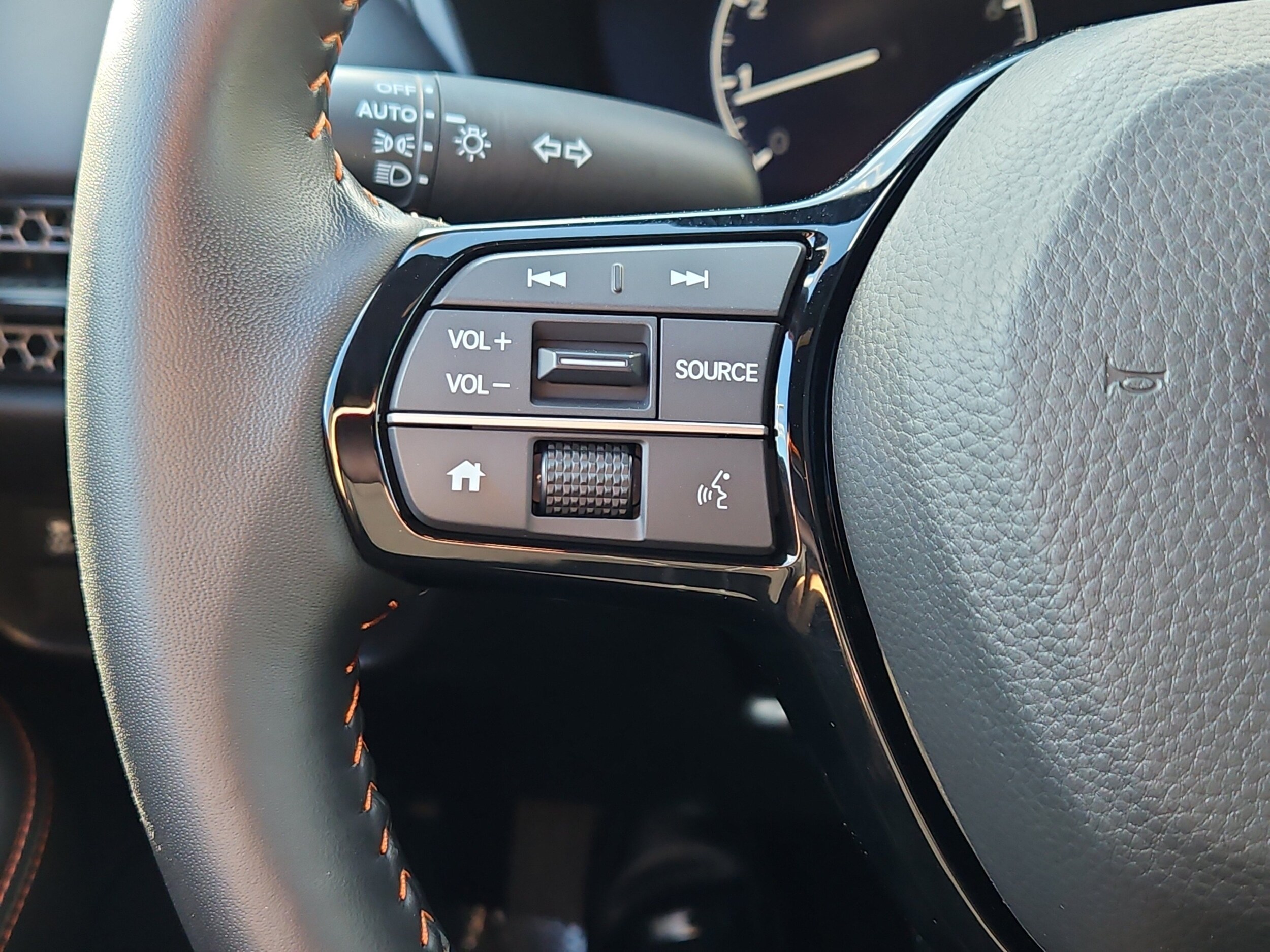 2025 Honda HR-V Sport - Photo 14