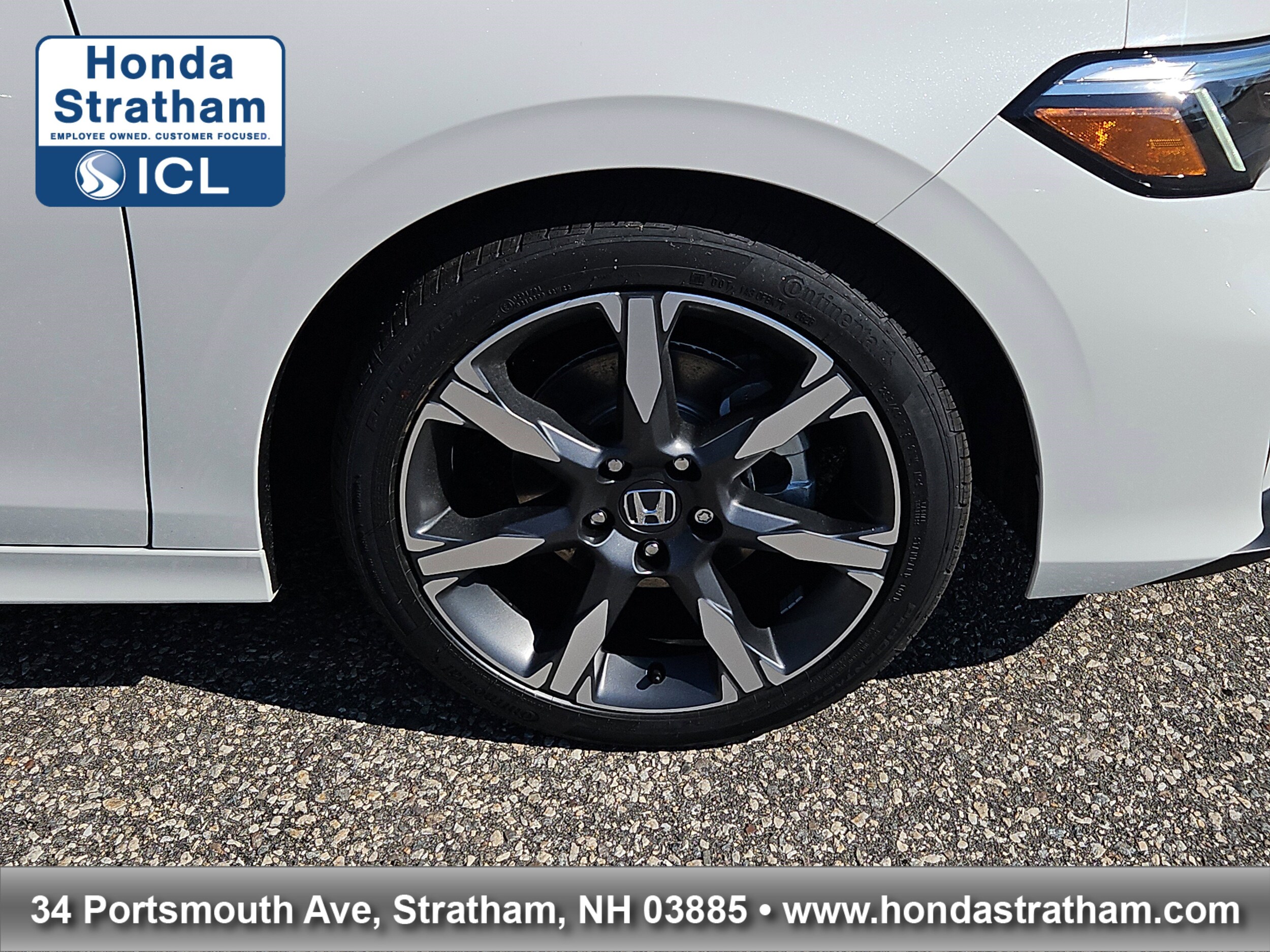 2026 Honda Civic Sport Touring photo 3