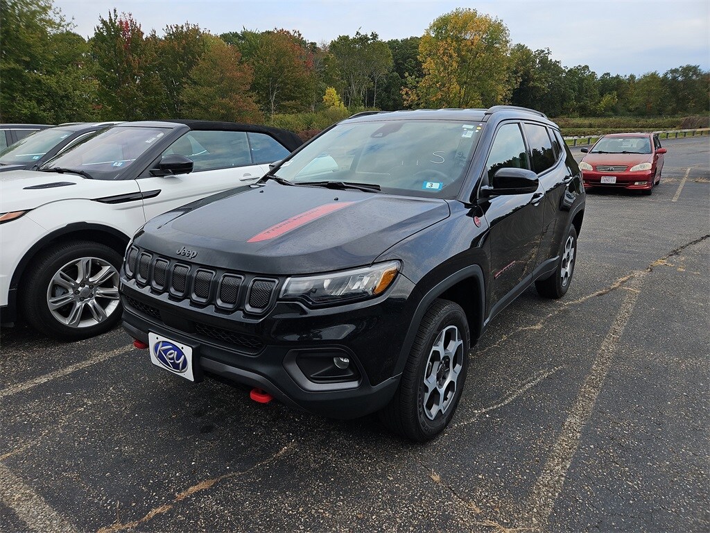 2022 Jeep Compass Trailhawk photo 3