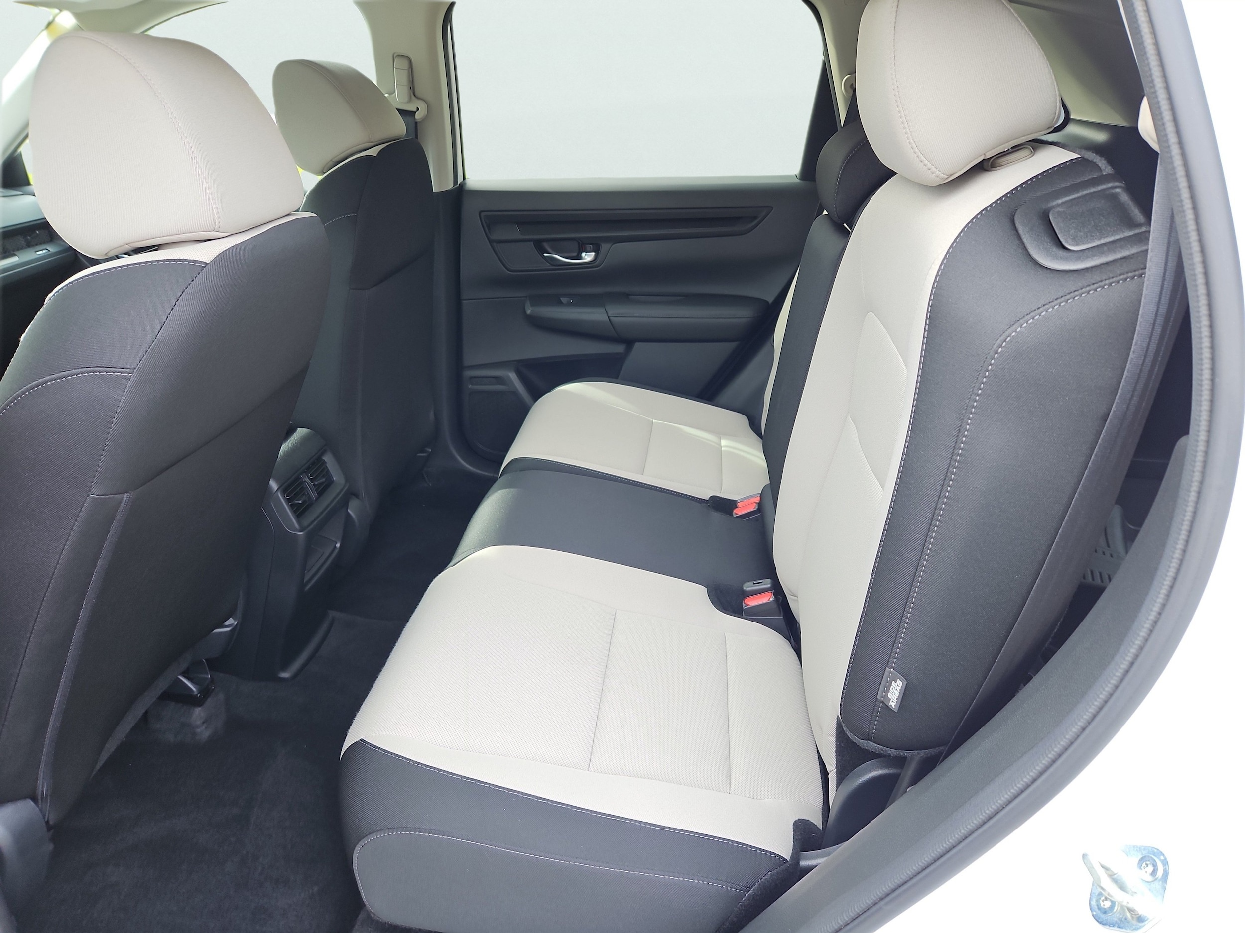 2025 Honda CR-V LX - Photo 27