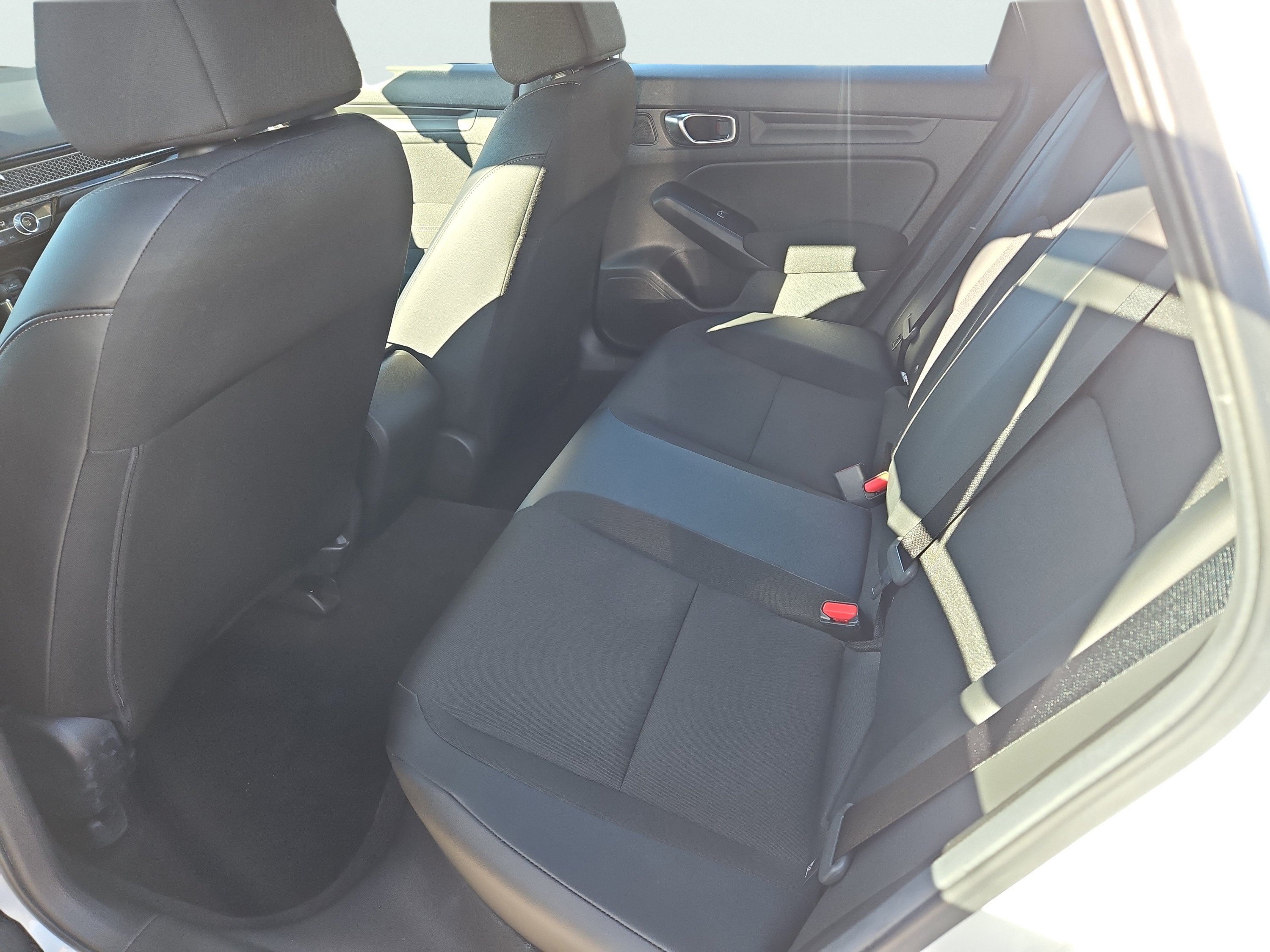 2025 Honda Civic Hatchback Sport - Photo 27