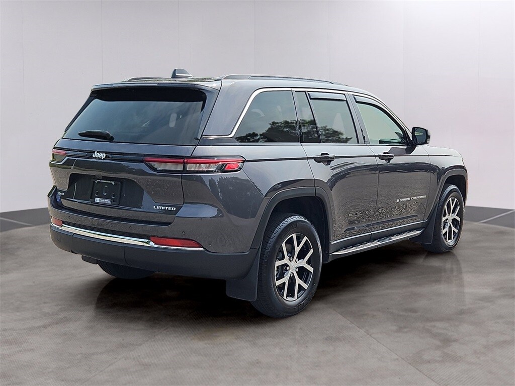 2024 Jeep Grand Cherokee Limited photo 4