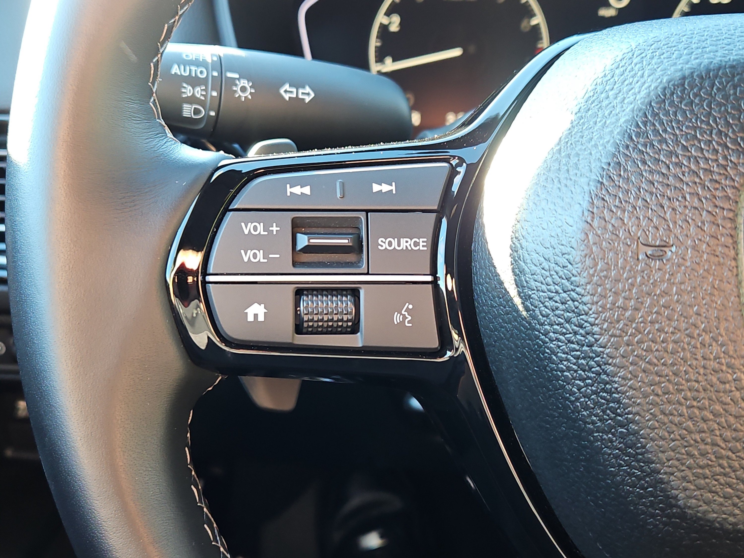 2025 Honda Civic Hatchback Sport - Photo 12