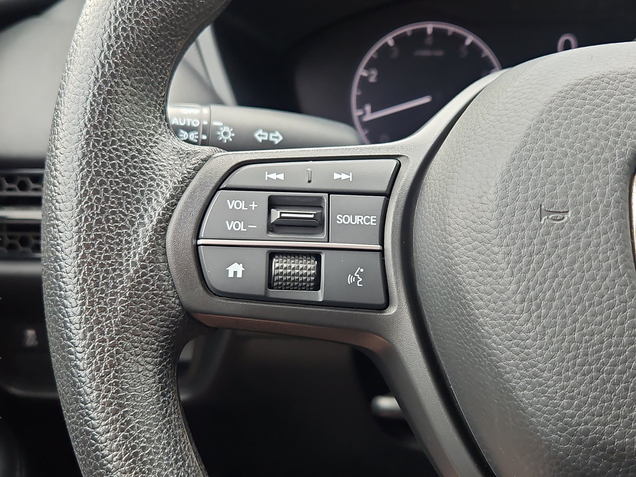 2023 Honda HR-V LX - Photo 12