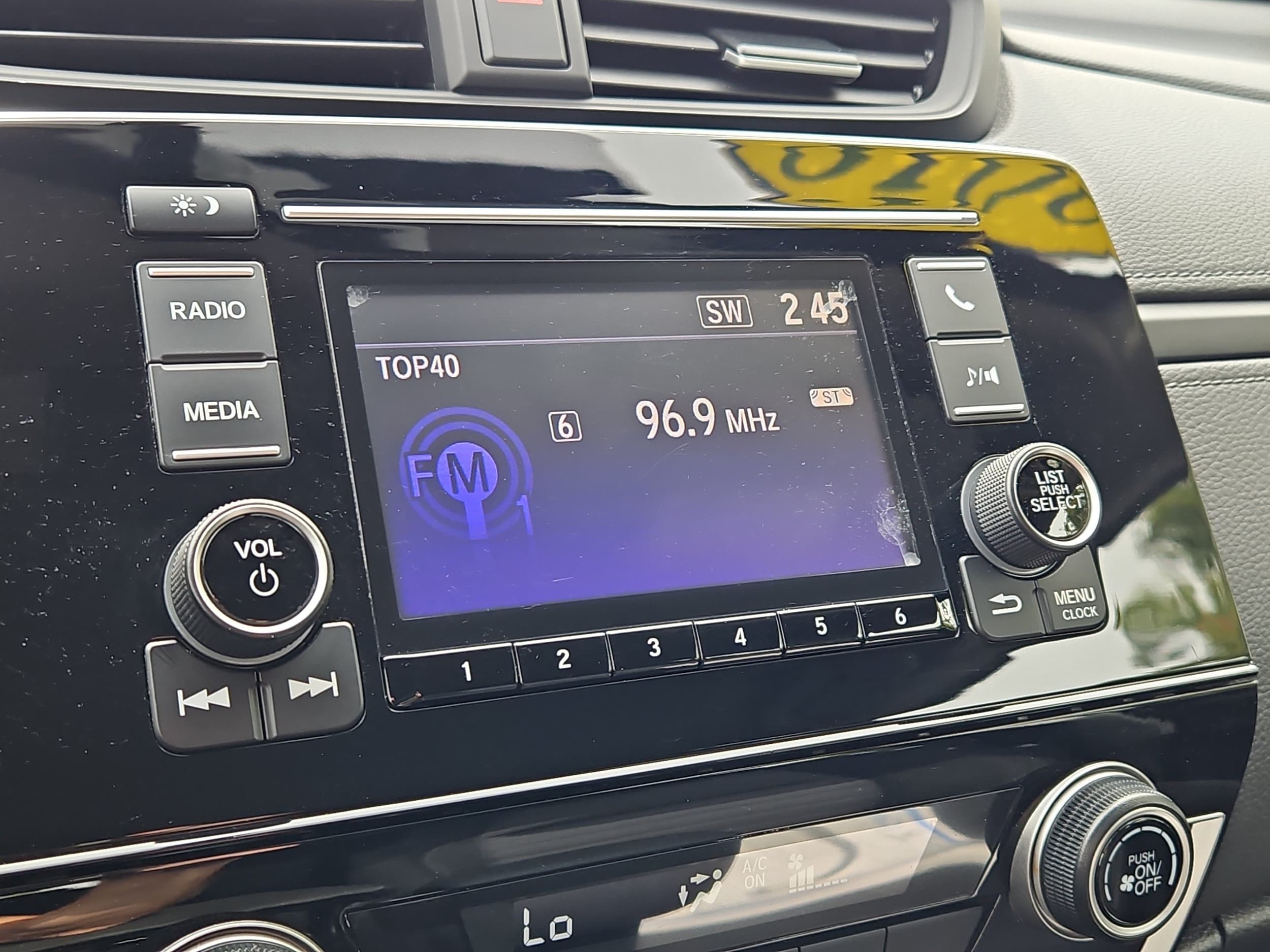 2018 Honda CR-V LX - Photo 14