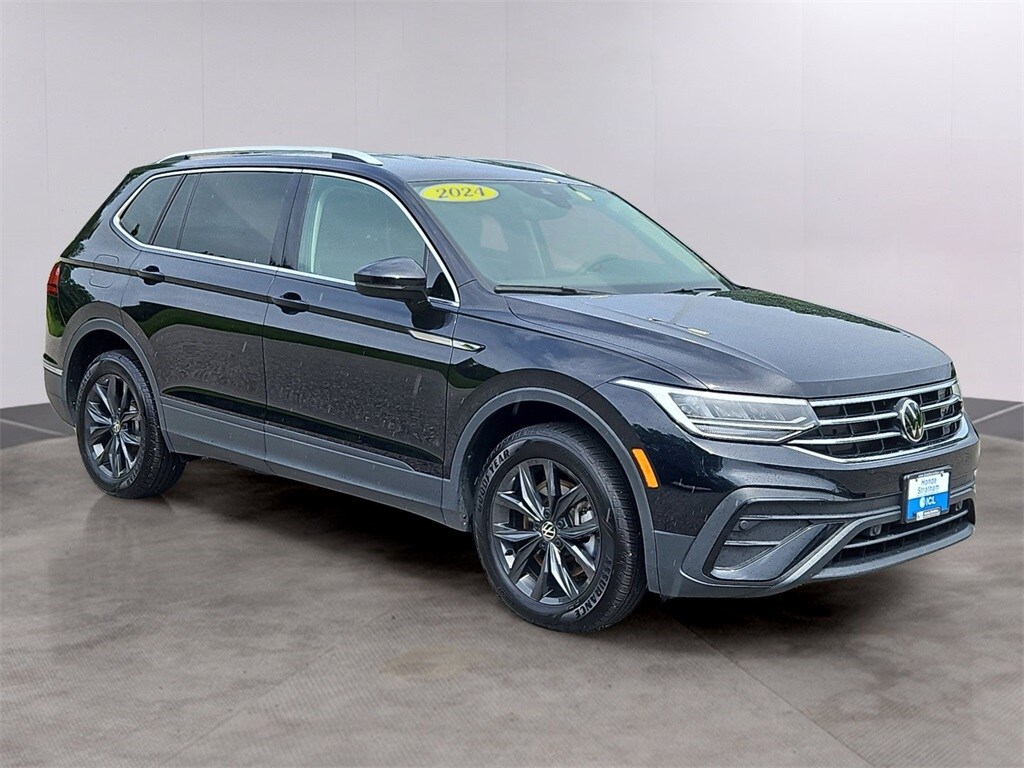 2024 Volkswagen Tiguan SE Wolfsburg Edition photo 3