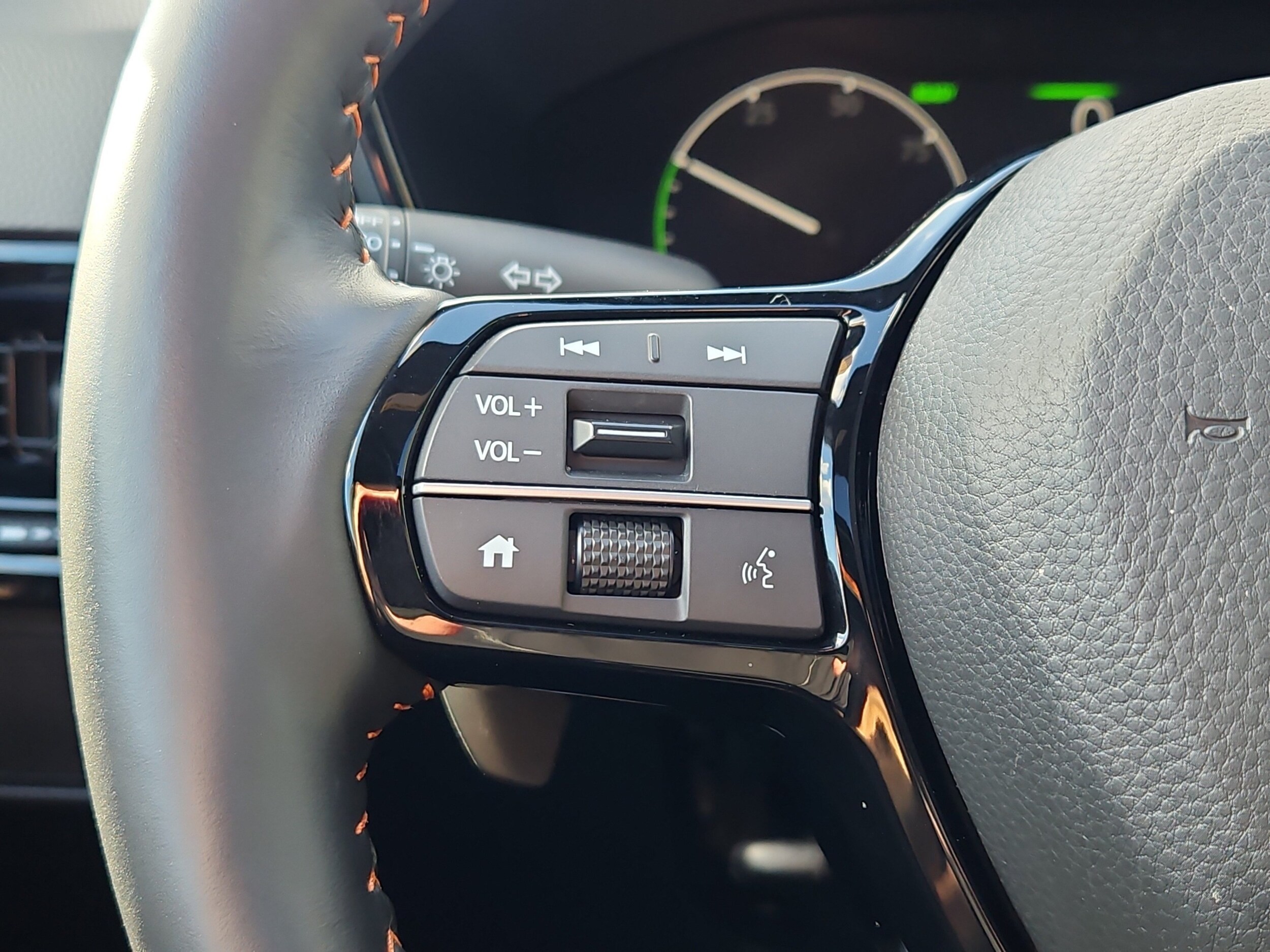 2025 Honda CR-V Sport Touring - Photo 22
