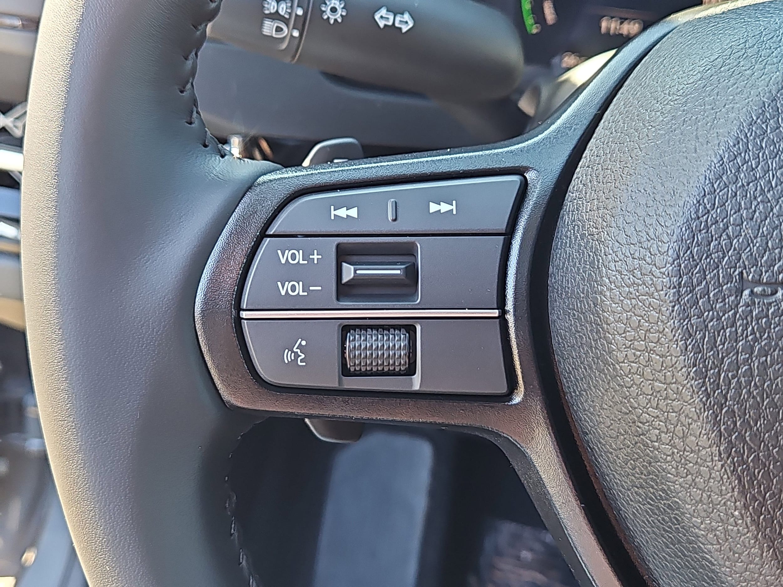 2026 Honda Accord Hybrid EX-L - Photo 11