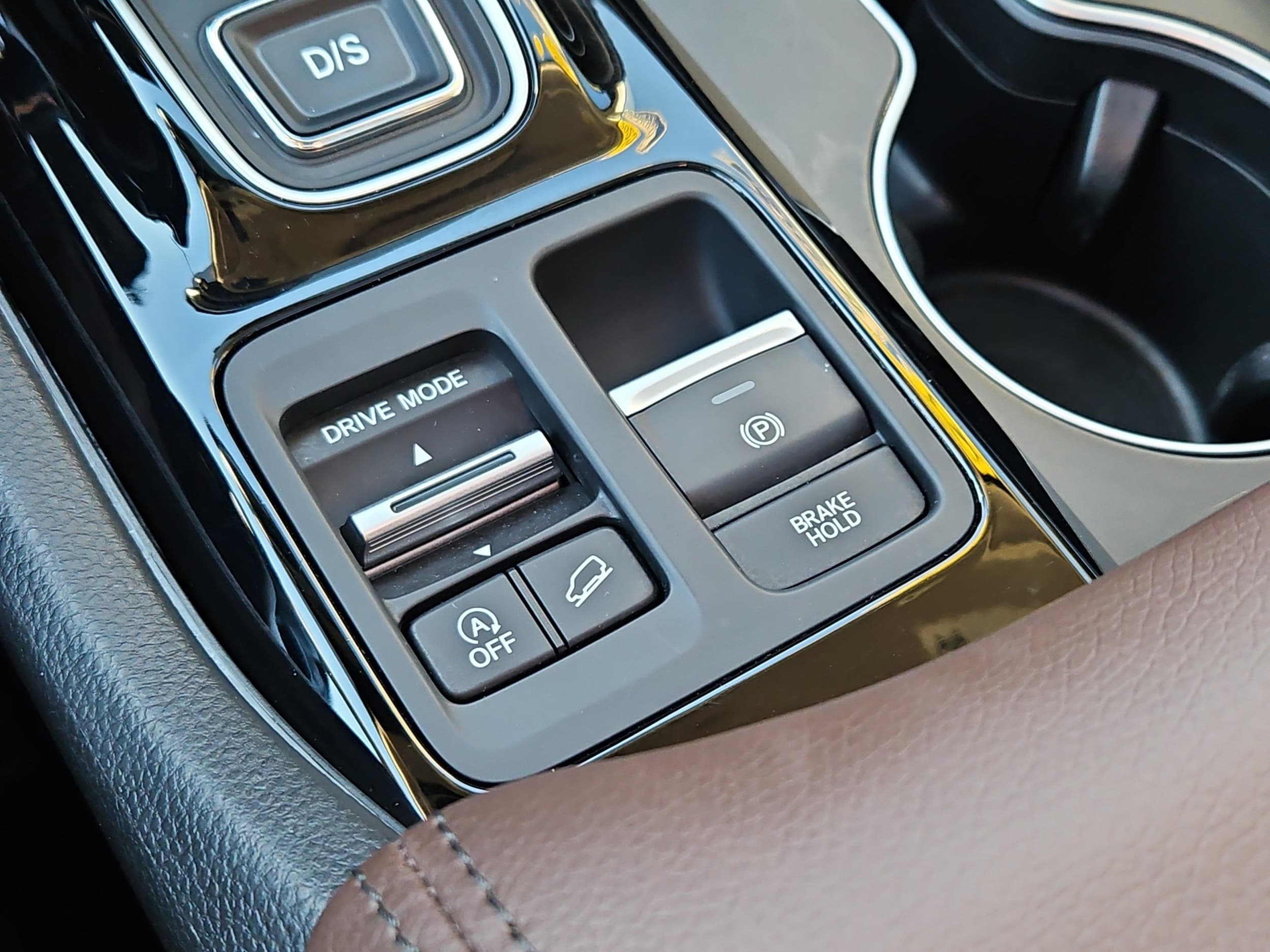 2025 Honda Pilot Elite - Photo 11
