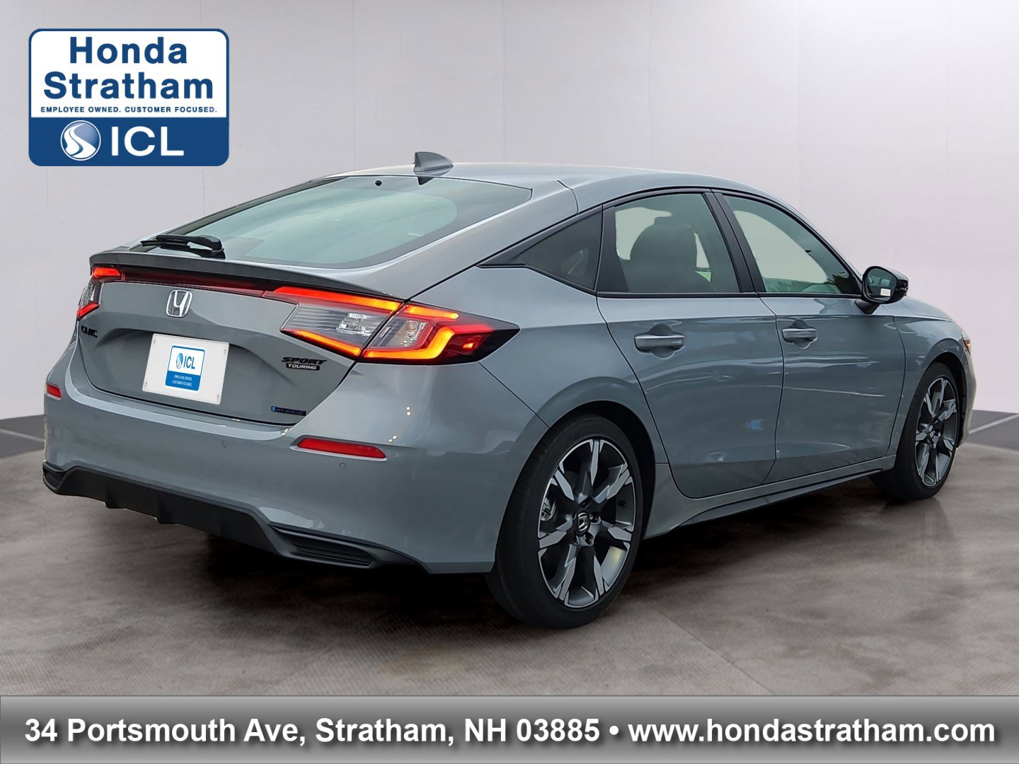 2026 Honda Civic Hatchback Hybrid Sport Touring photo 3