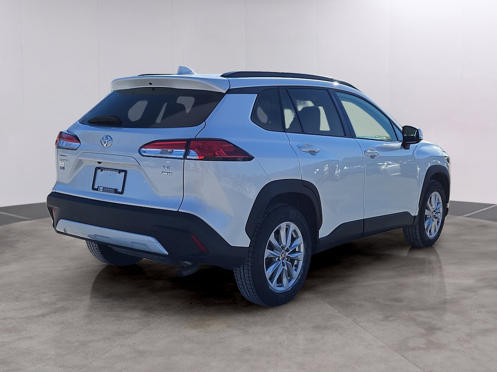 Used 2022 Toyota Corolla Cross LE LE 4WD