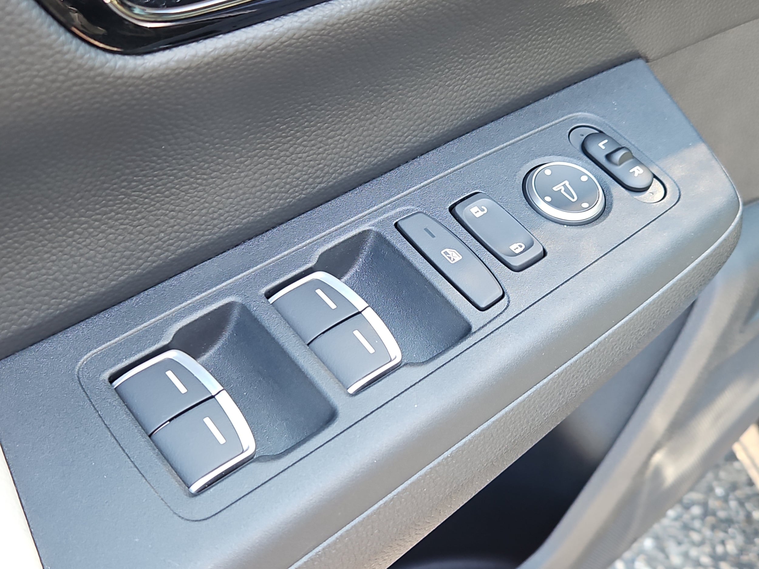 2024 Honda CR-V EX-L - Photo 13