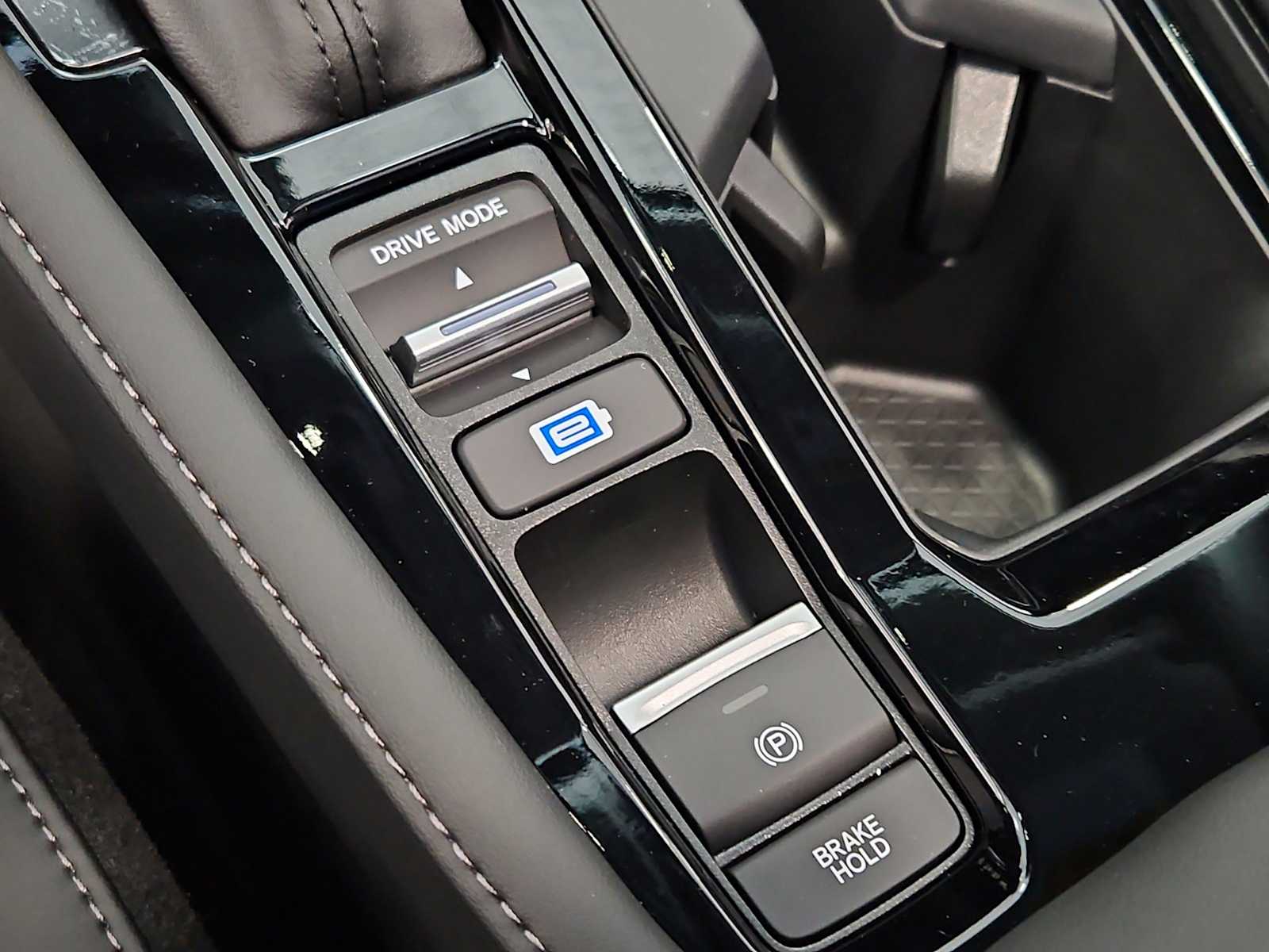 2025 Honda Accord Hybrid Touring - Photo 11