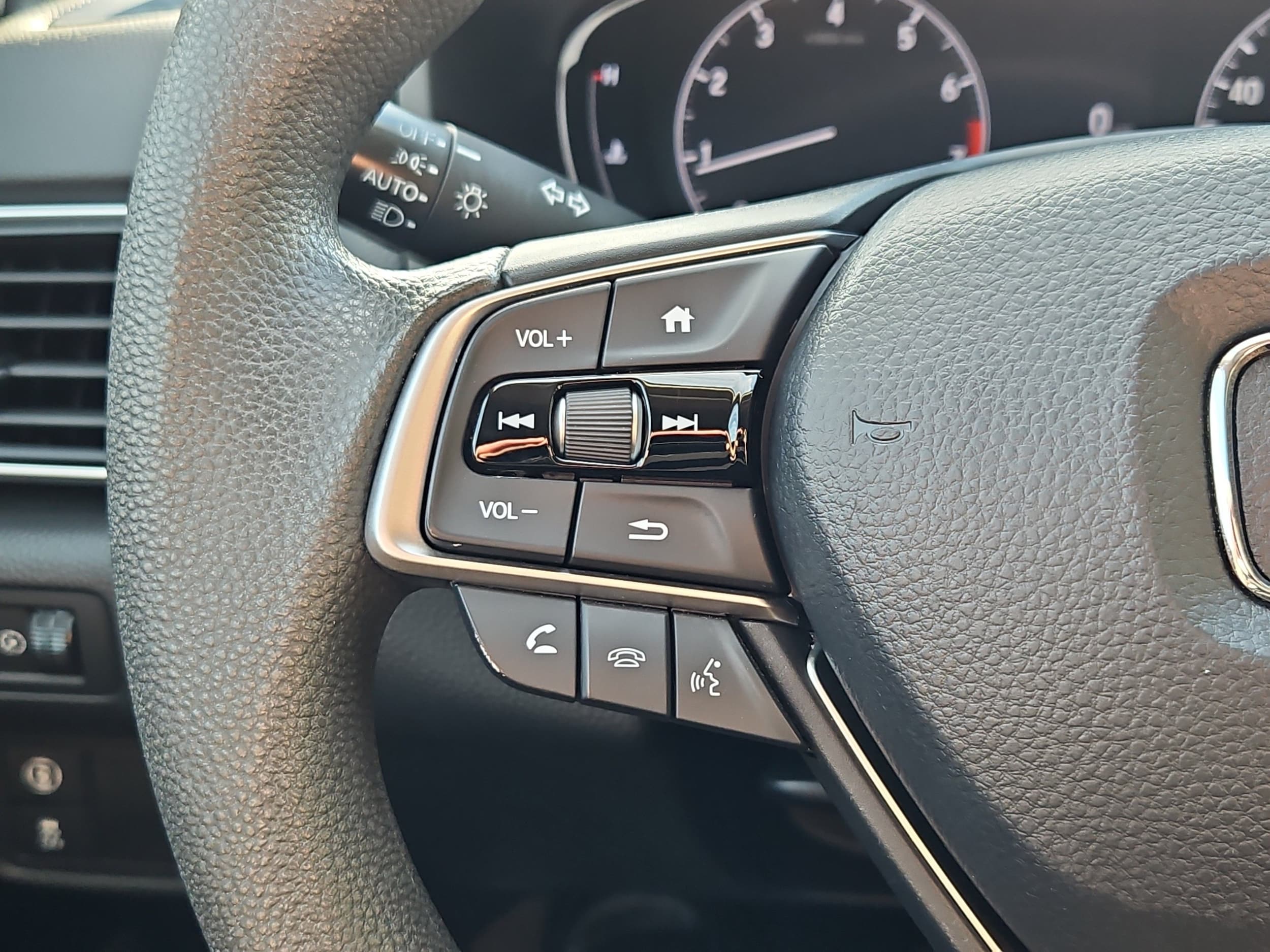 2021 Honda Accord LX - Photo 12