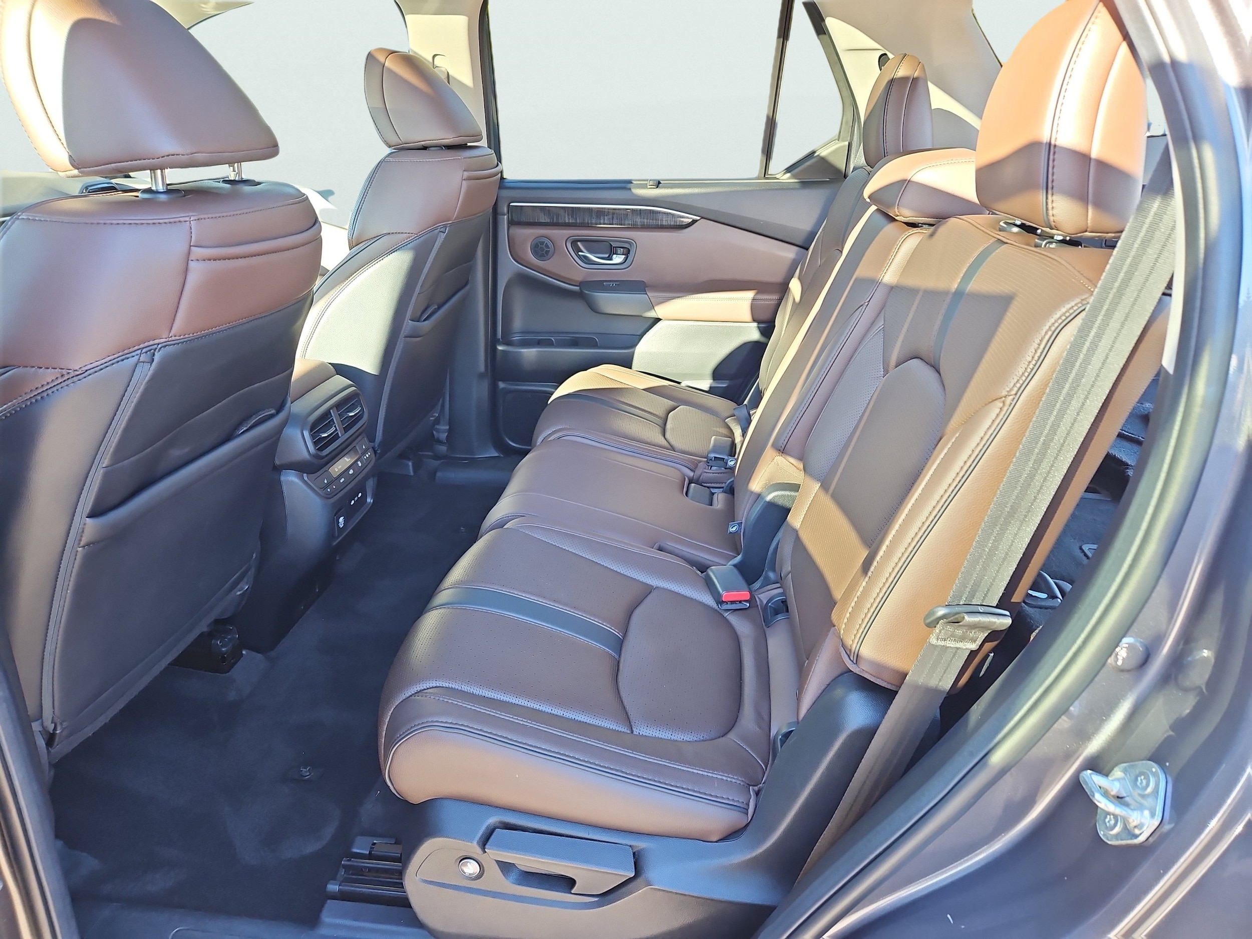 2025 Honda Pilot Elite - Photo 36