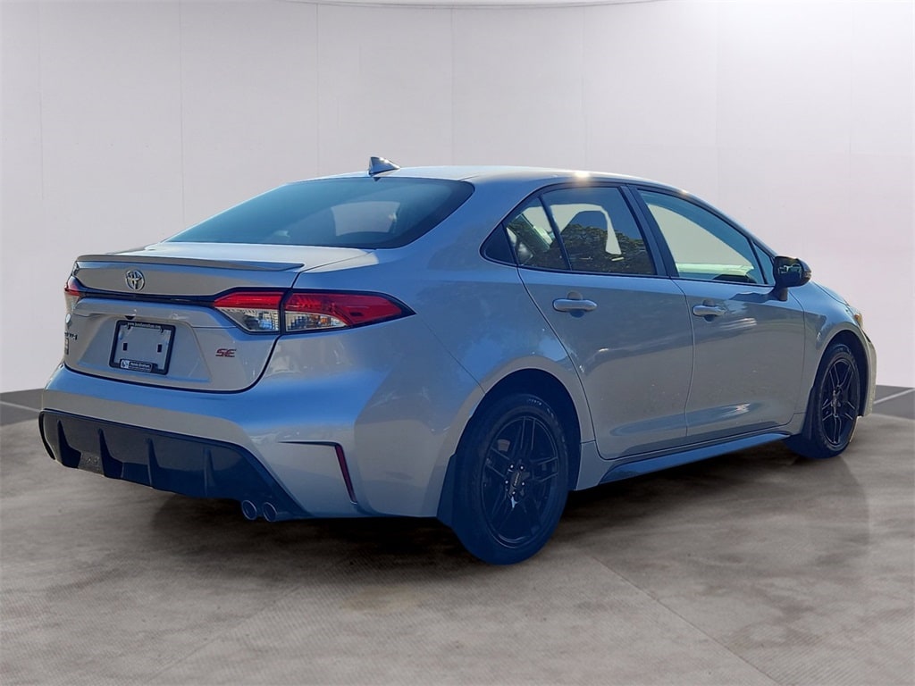 Used 2024 Toyota Corolla SE Sedan