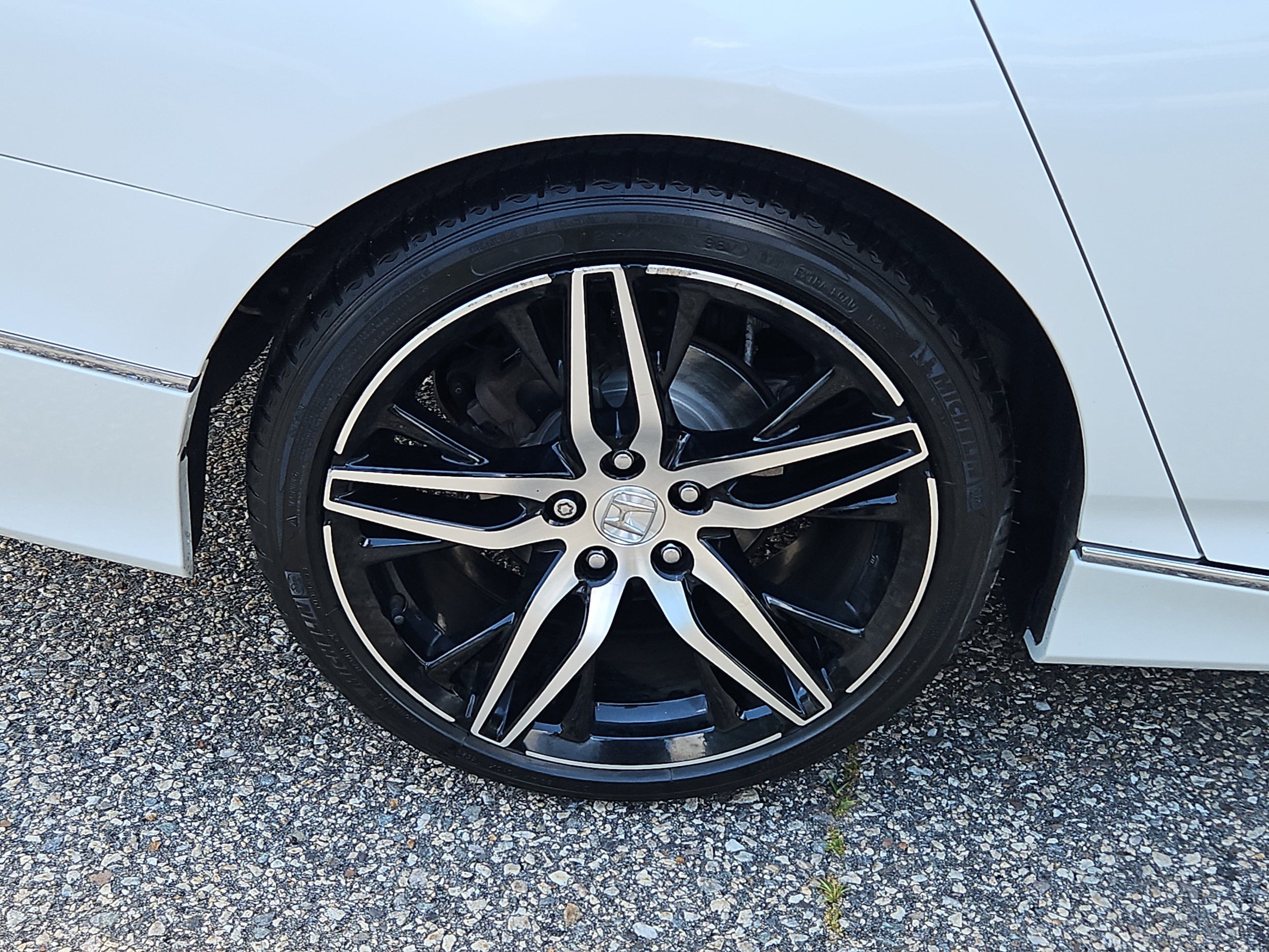 2021 Honda Accord Touring - Photo 8