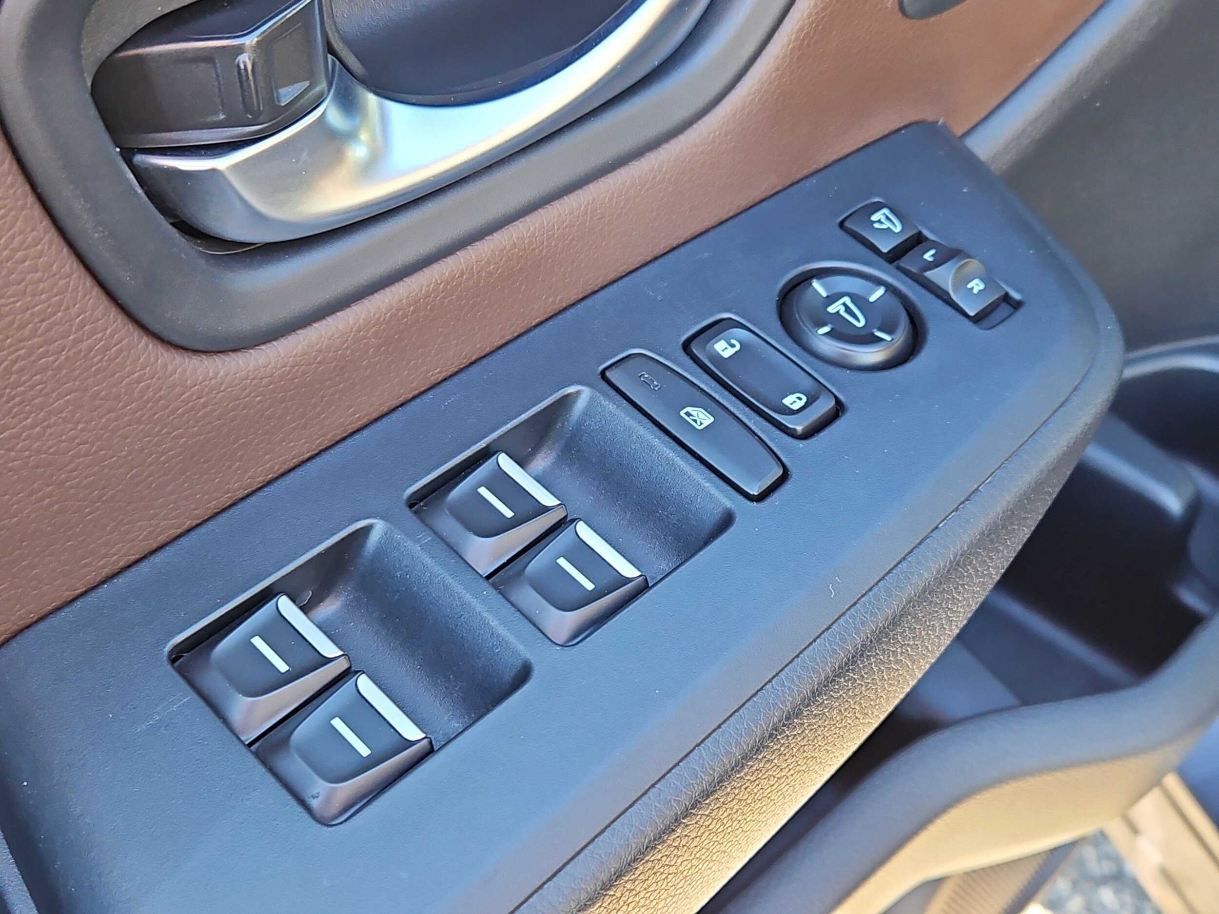 2025 Honda Pilot Elite - Photo 23