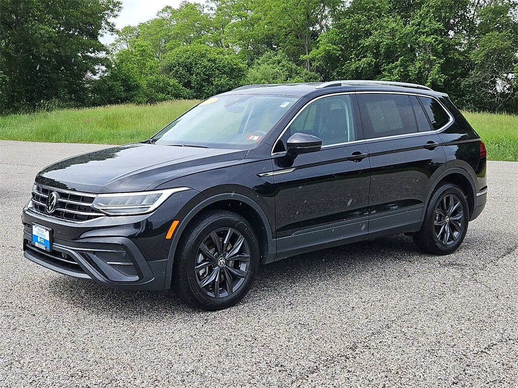 2024 Volkswagen Tiguan SE Wolfsburg Edition photo 3