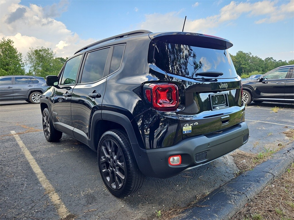 2023 Jeep Renegade Limited photo 2