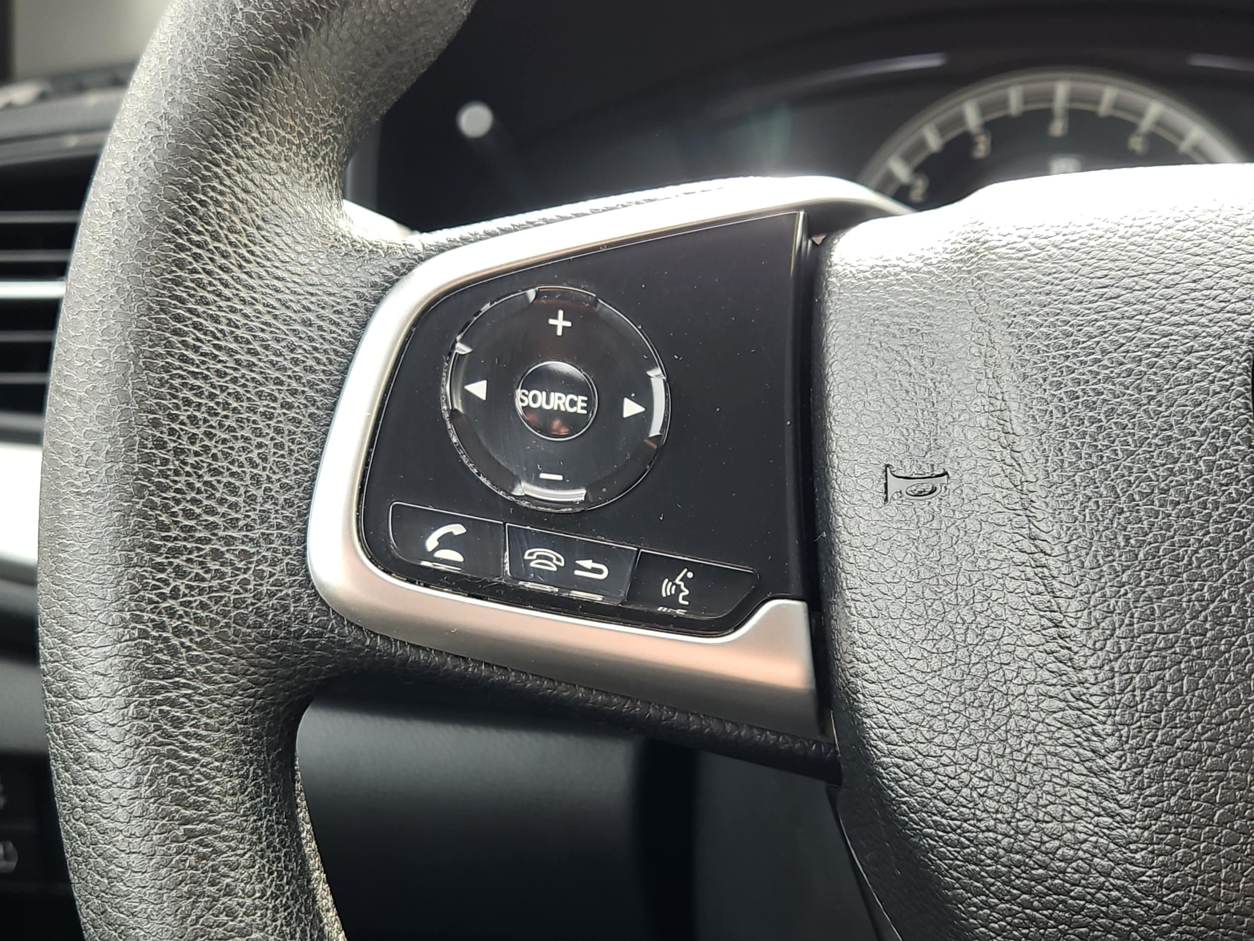 2018 Honda CR-V LX - Photo 11