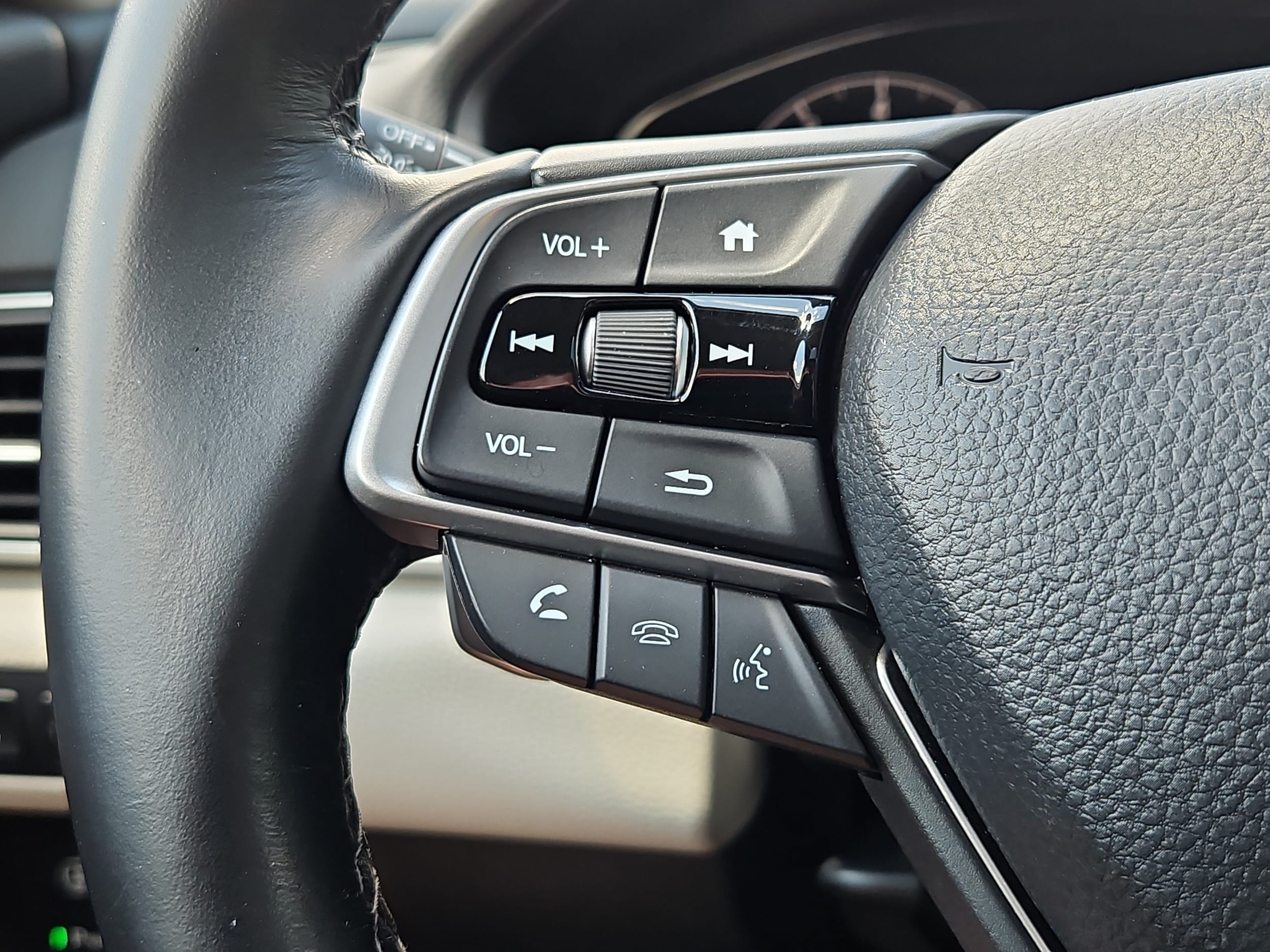 2021 Honda Accord Touring - Photo 20