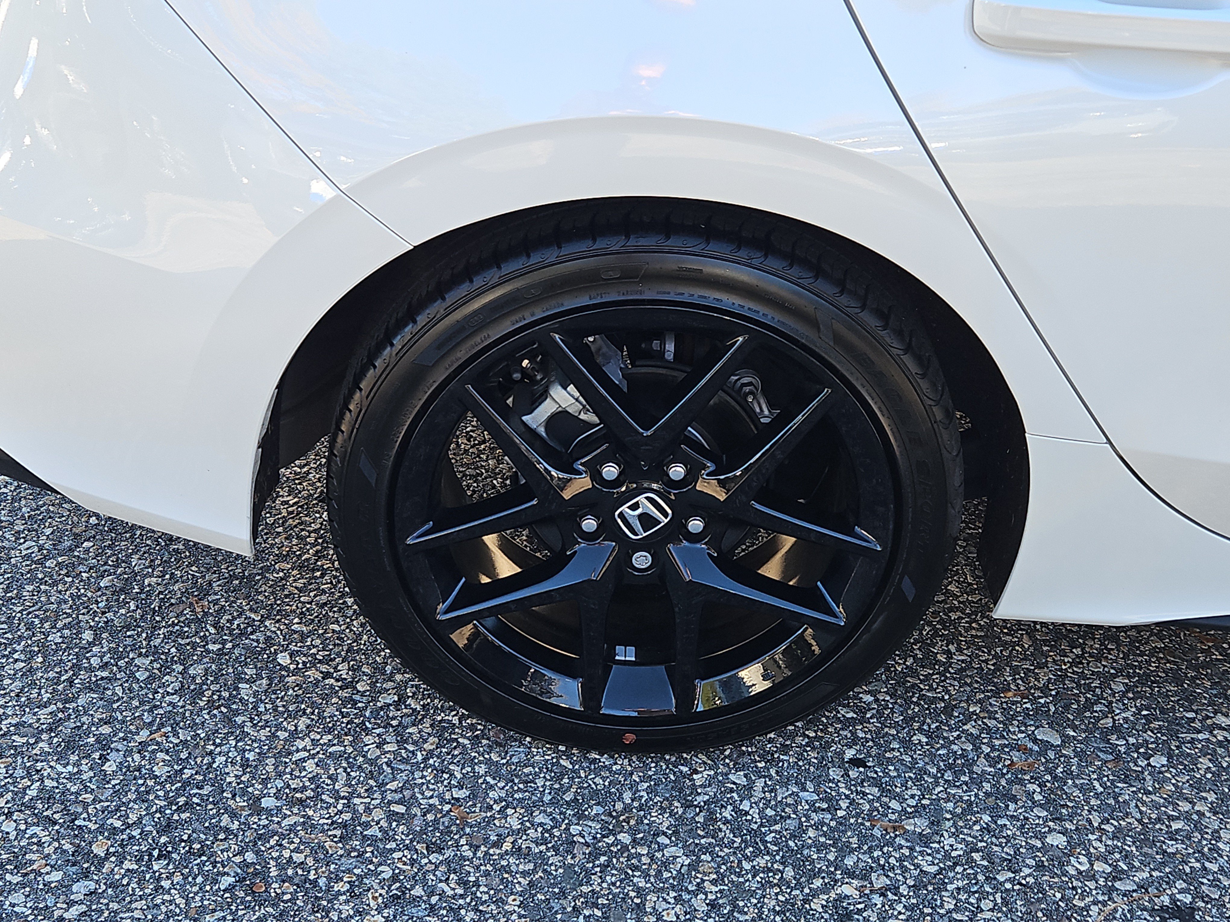 2025 Honda Civic Hatchback Sport - Photo 3