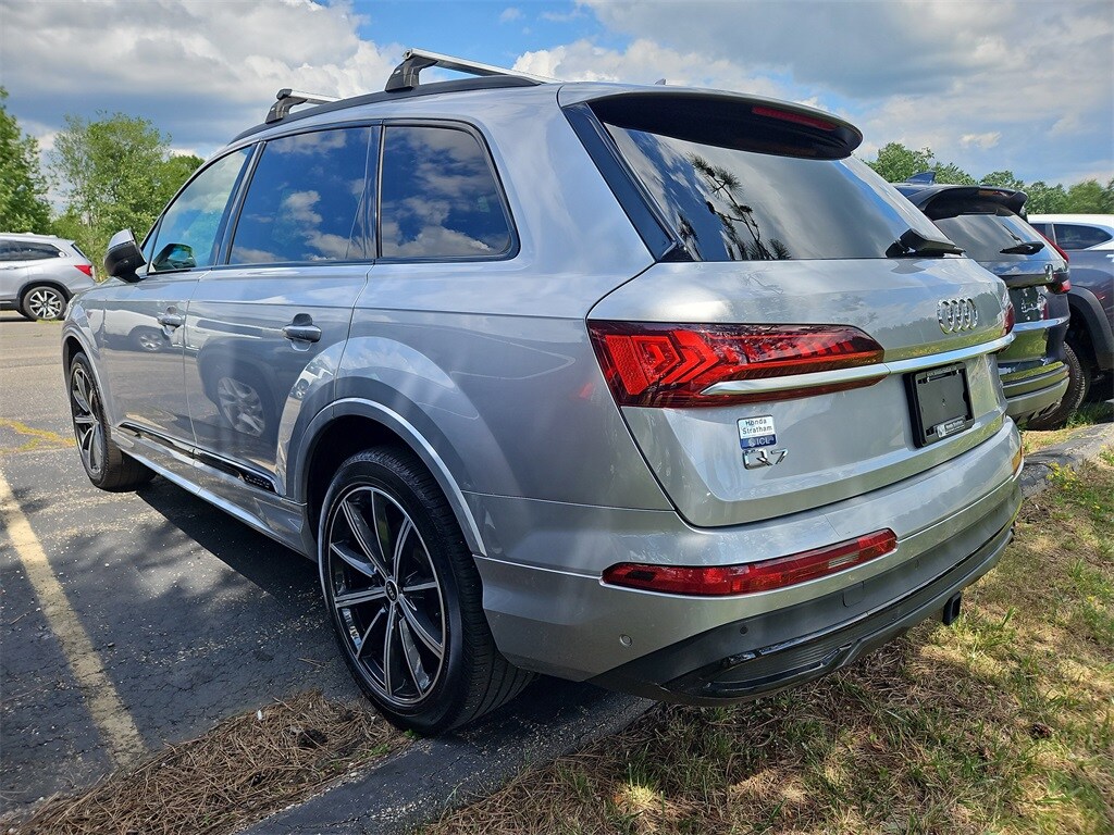 2021 Audi Q7 55 Premium photo 4