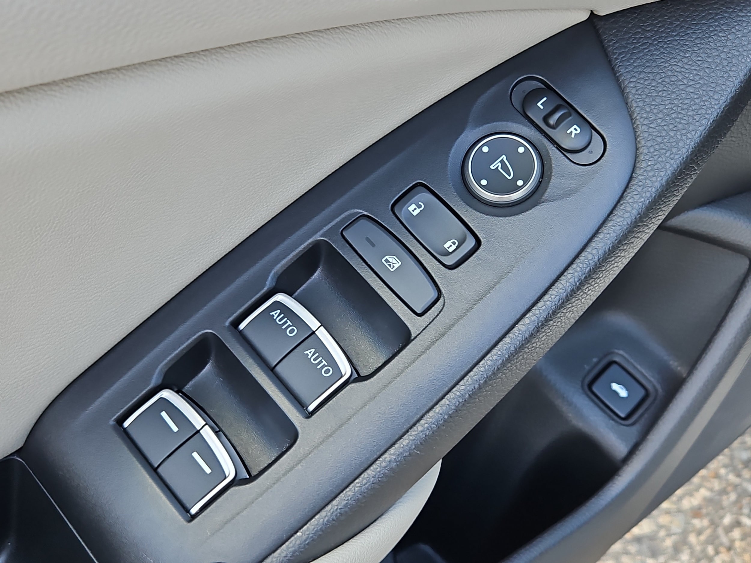 2021 Honda Accord Touring - Photo 13