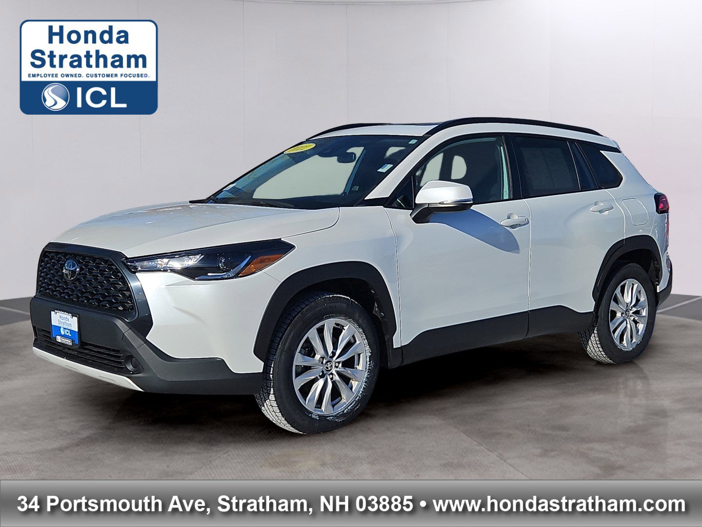 2022 Toyota Corolla Cross LE's photo