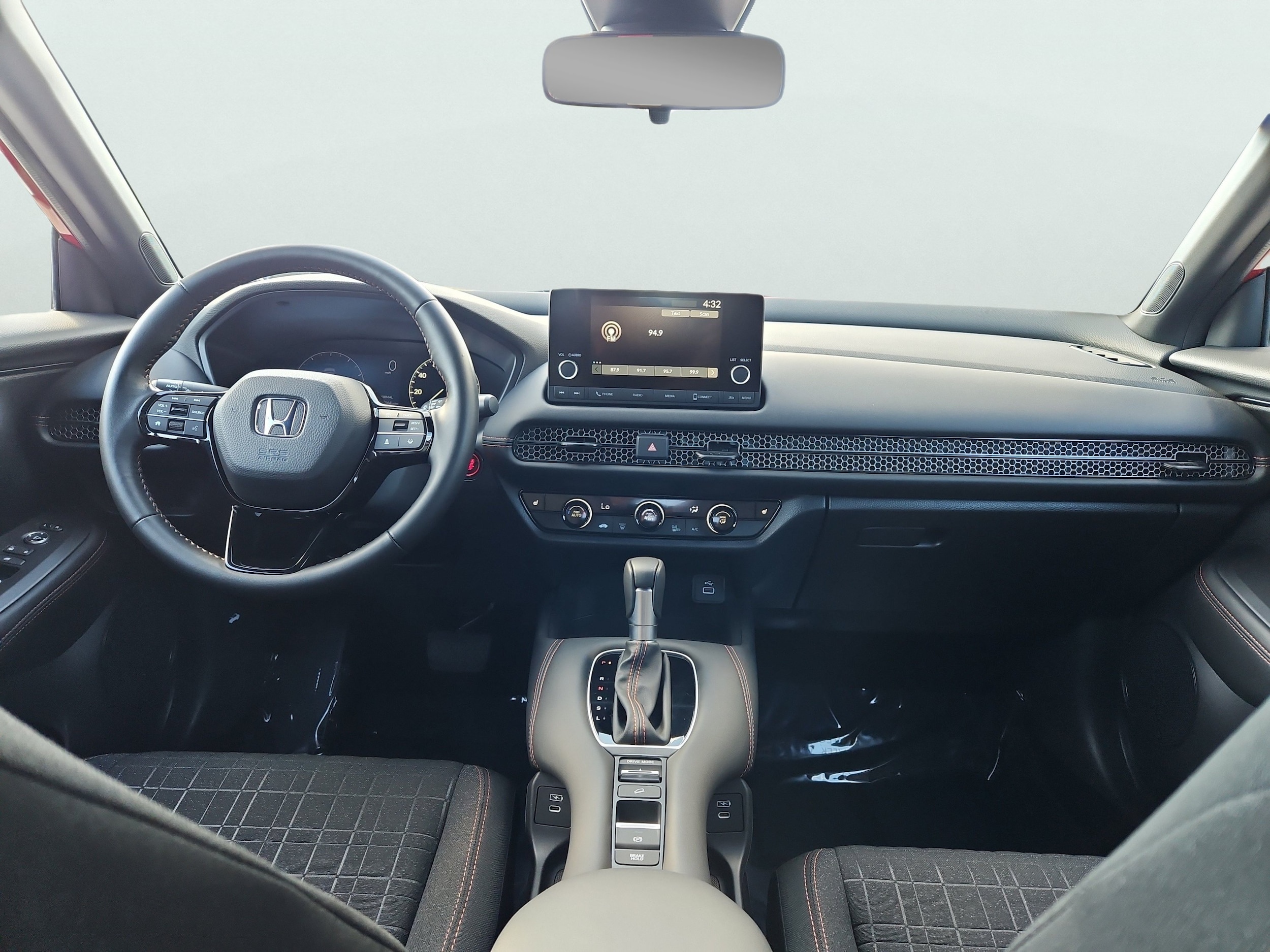 2025 Honda HR-V Sport - Photo 3
