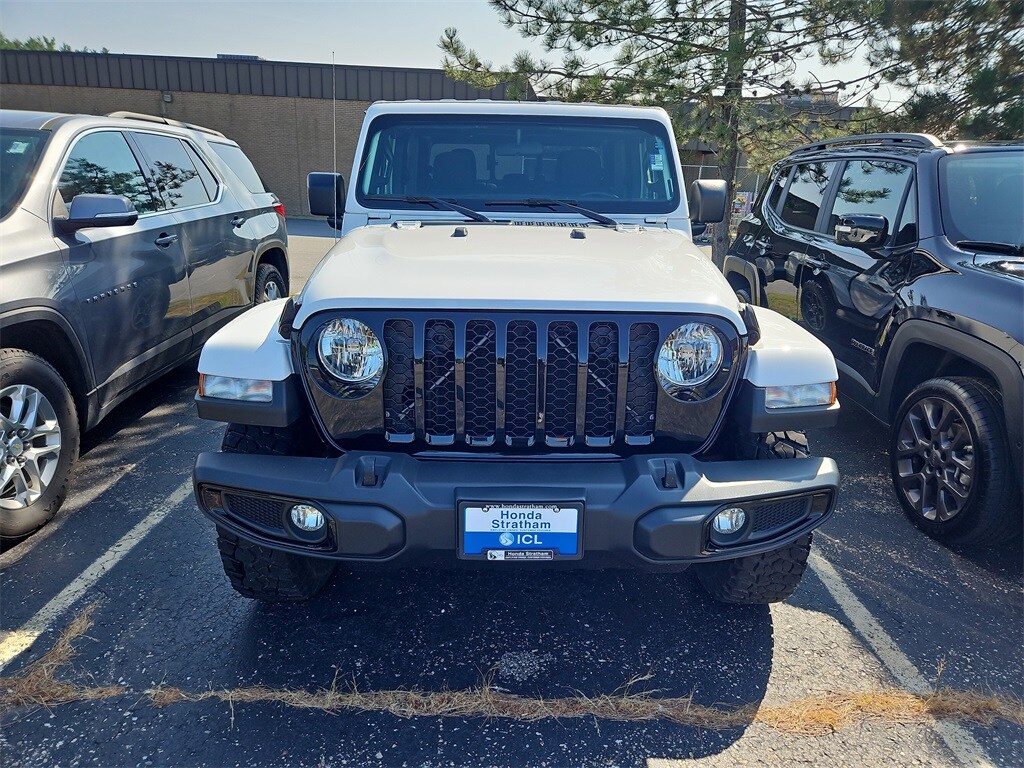 2022 Jeep Gladiator Willys photo 2
