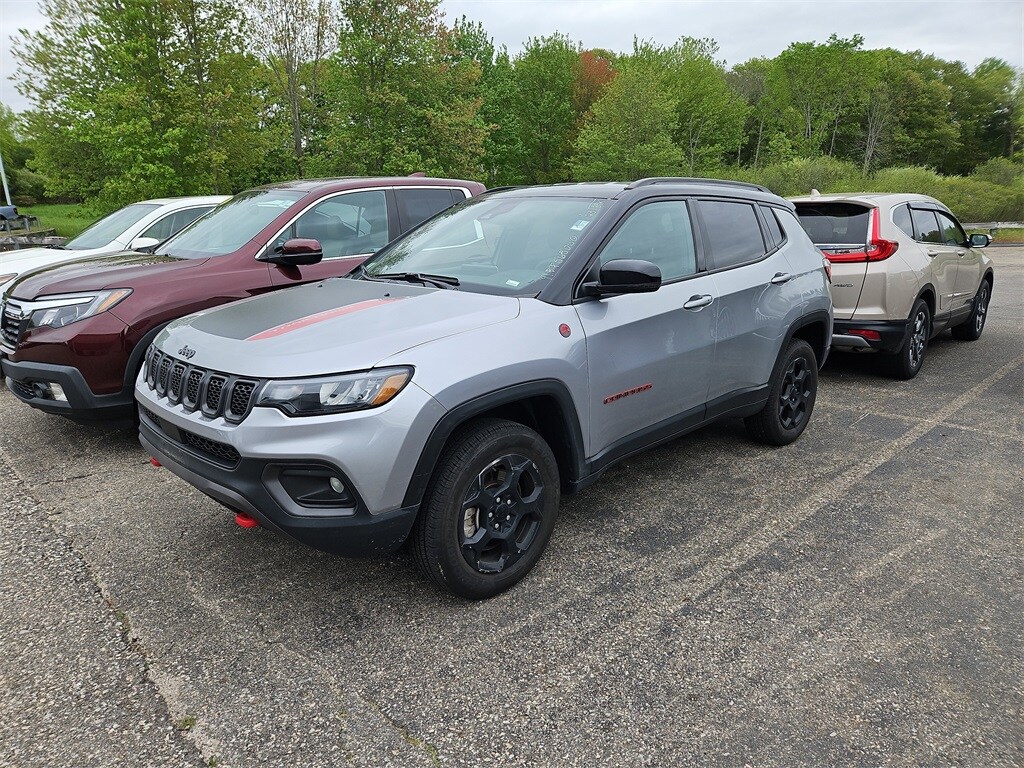 2023 Jeep Compass Trailhawk photo 3