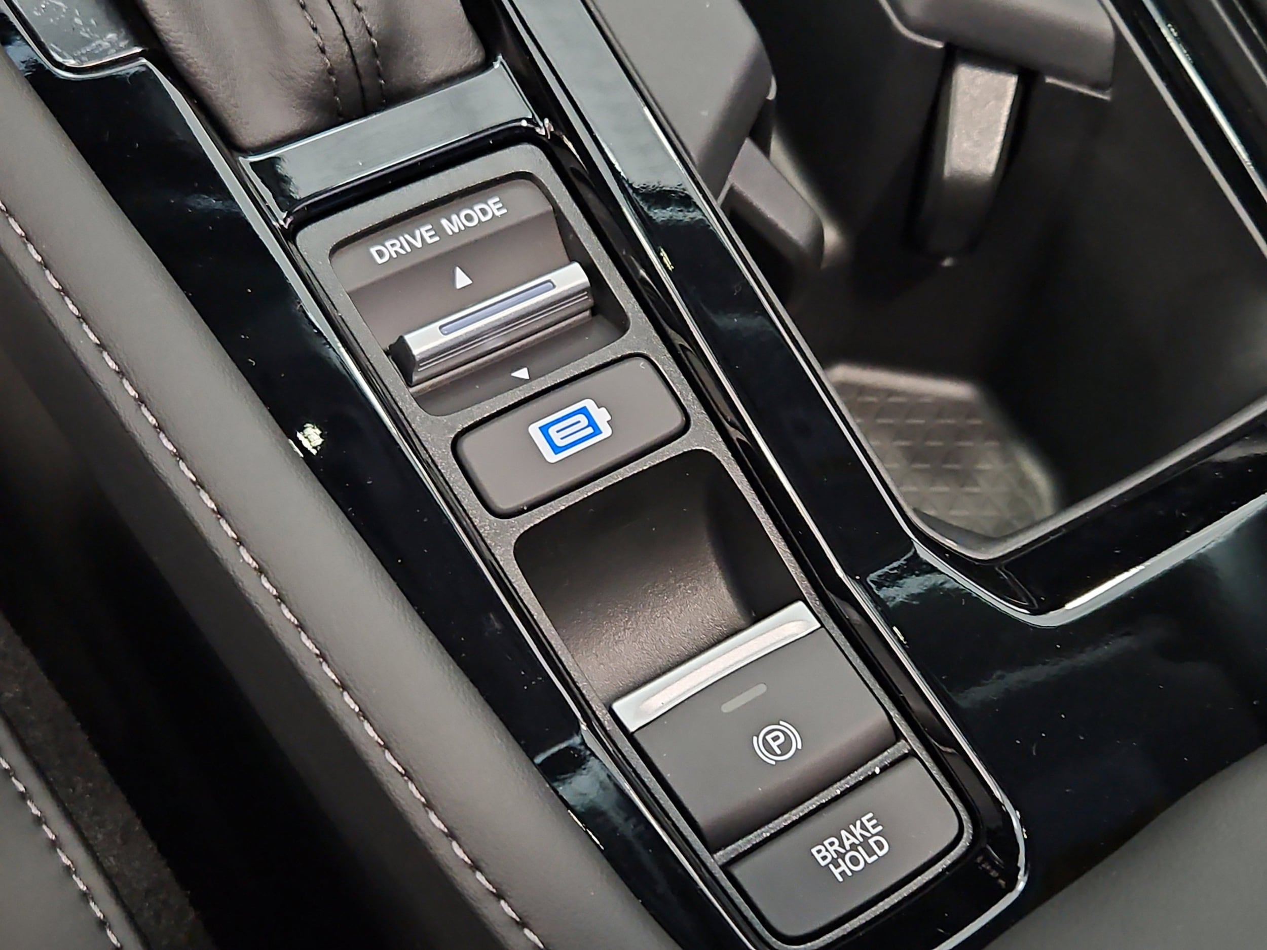 2025 Honda Accord Hybrid Touring - Photo 11