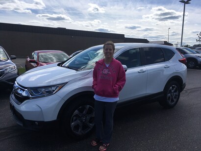 Jill of Raymond , NH with her Newly Leased 2019 Honda CR-V EX