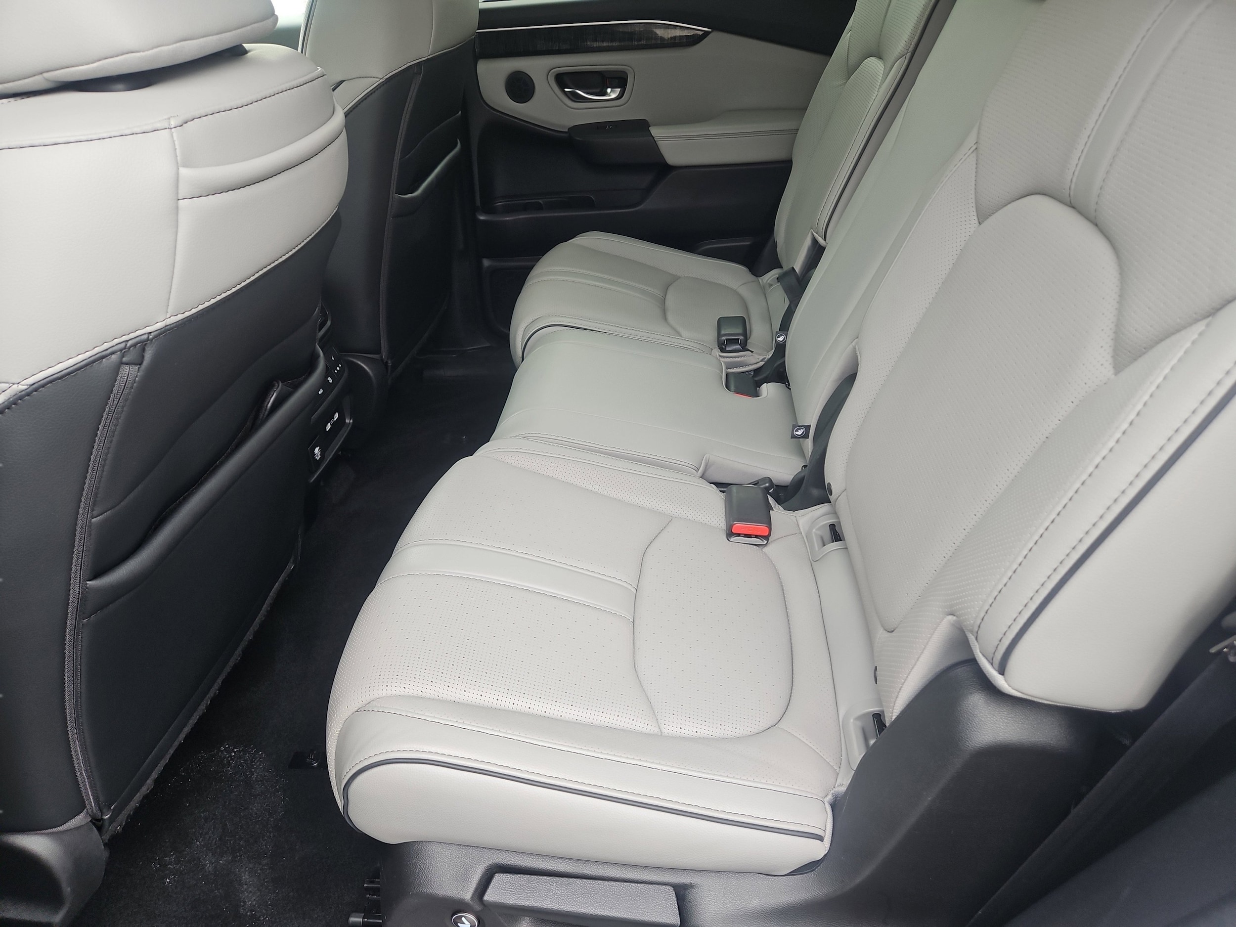 2023 Honda Pilot Elite - Photo 38