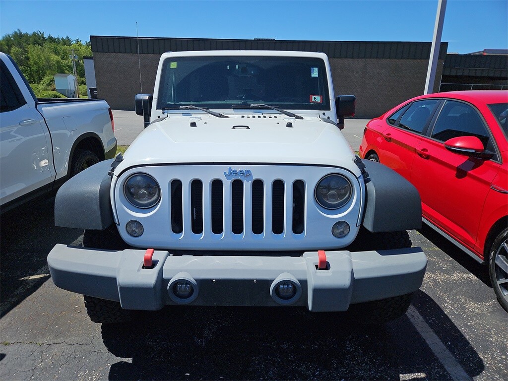 2016 Jeep Wrangler Unlimited Sport photo 2