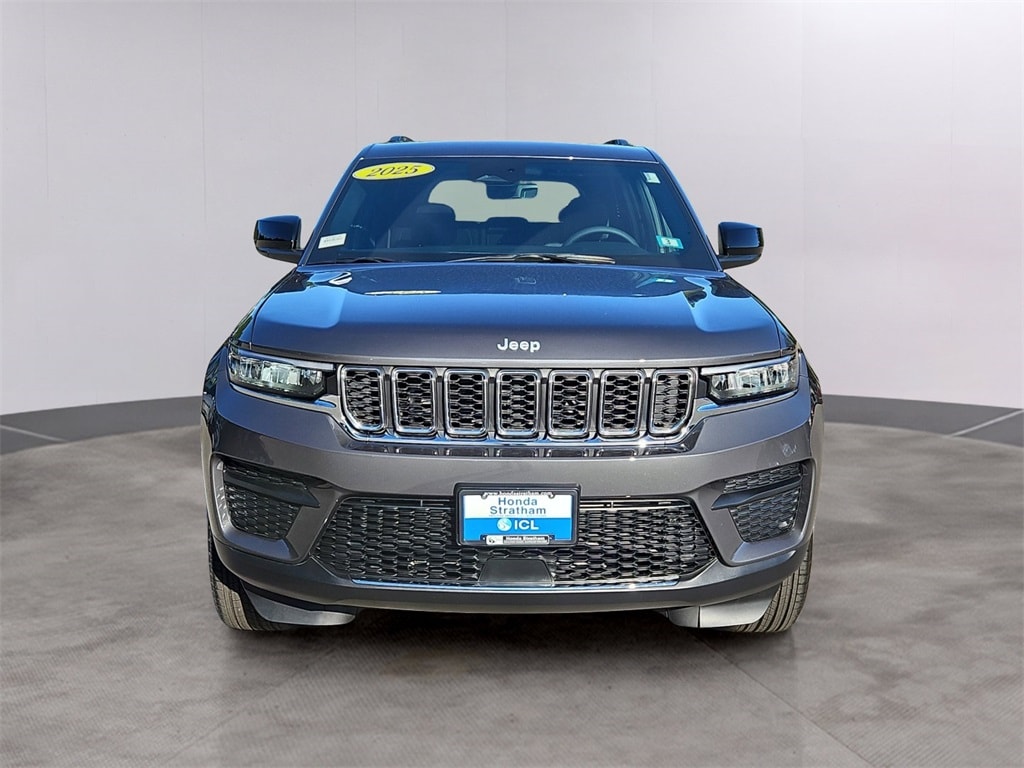 Used 2025 Jeep Grand Cherokee Laredo SUV