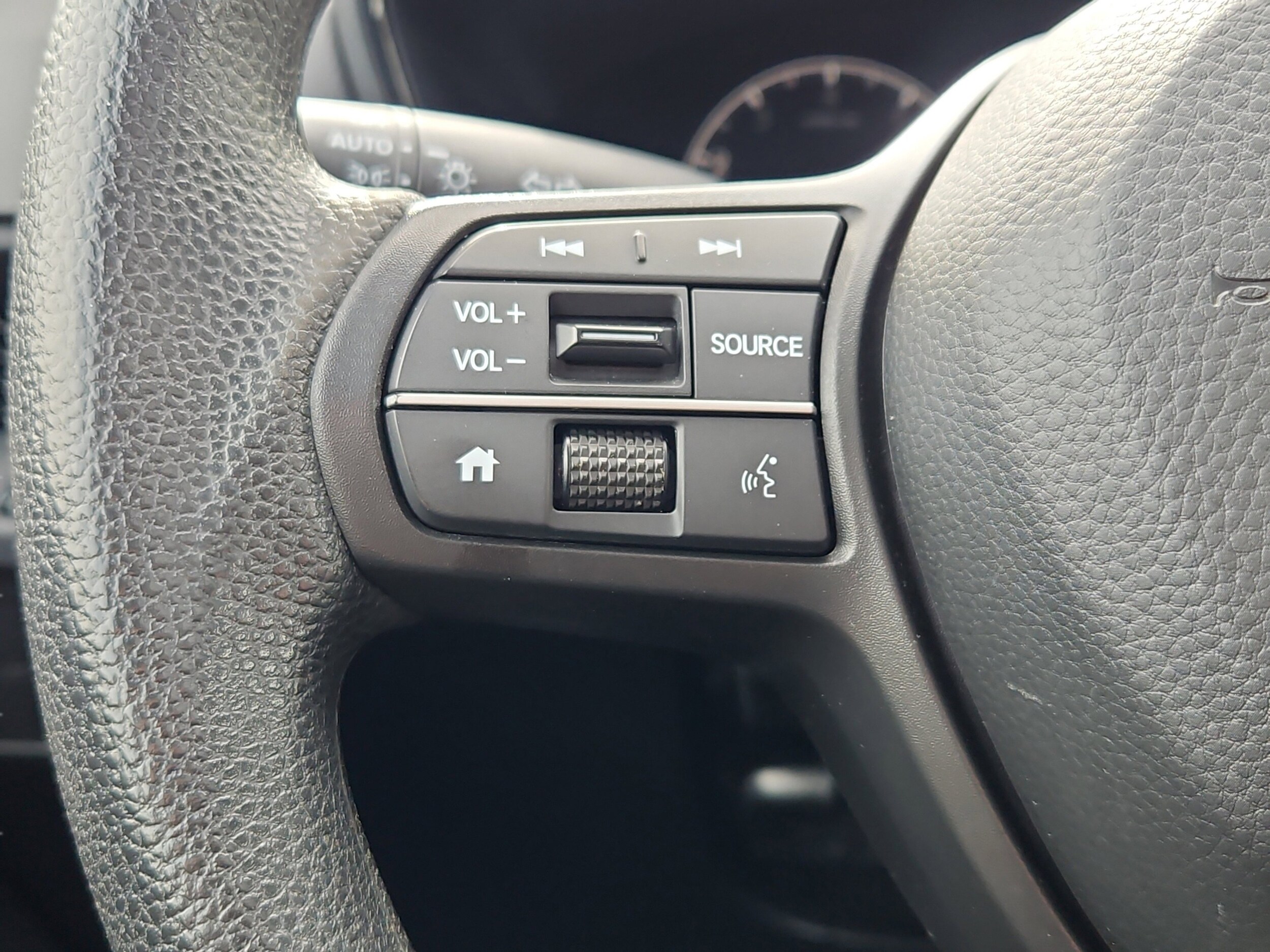 2024 Honda CR-V EX - Photo 17