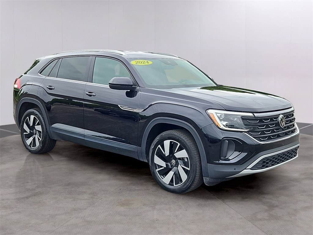 Used 2024 Volkswagen Atlas Cross Sport 2.0T SE w/Technology SUV
