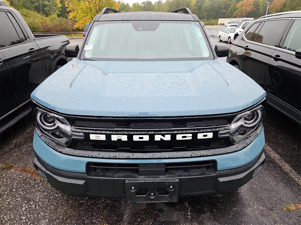 2021 Ford Bronco Sport Outer Banks photo 2