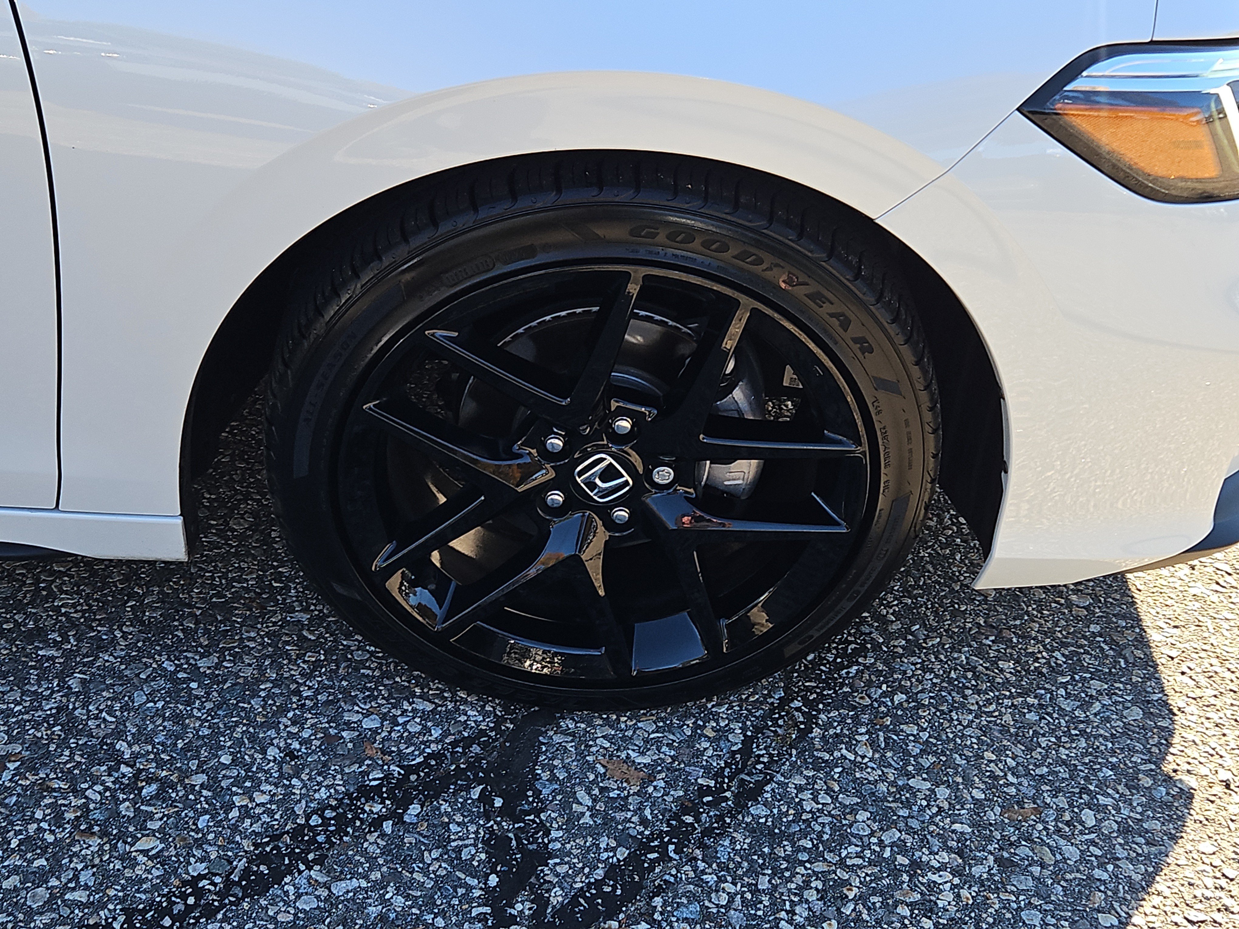 2025 Honda Civic Hatchback Sport - Photo 19