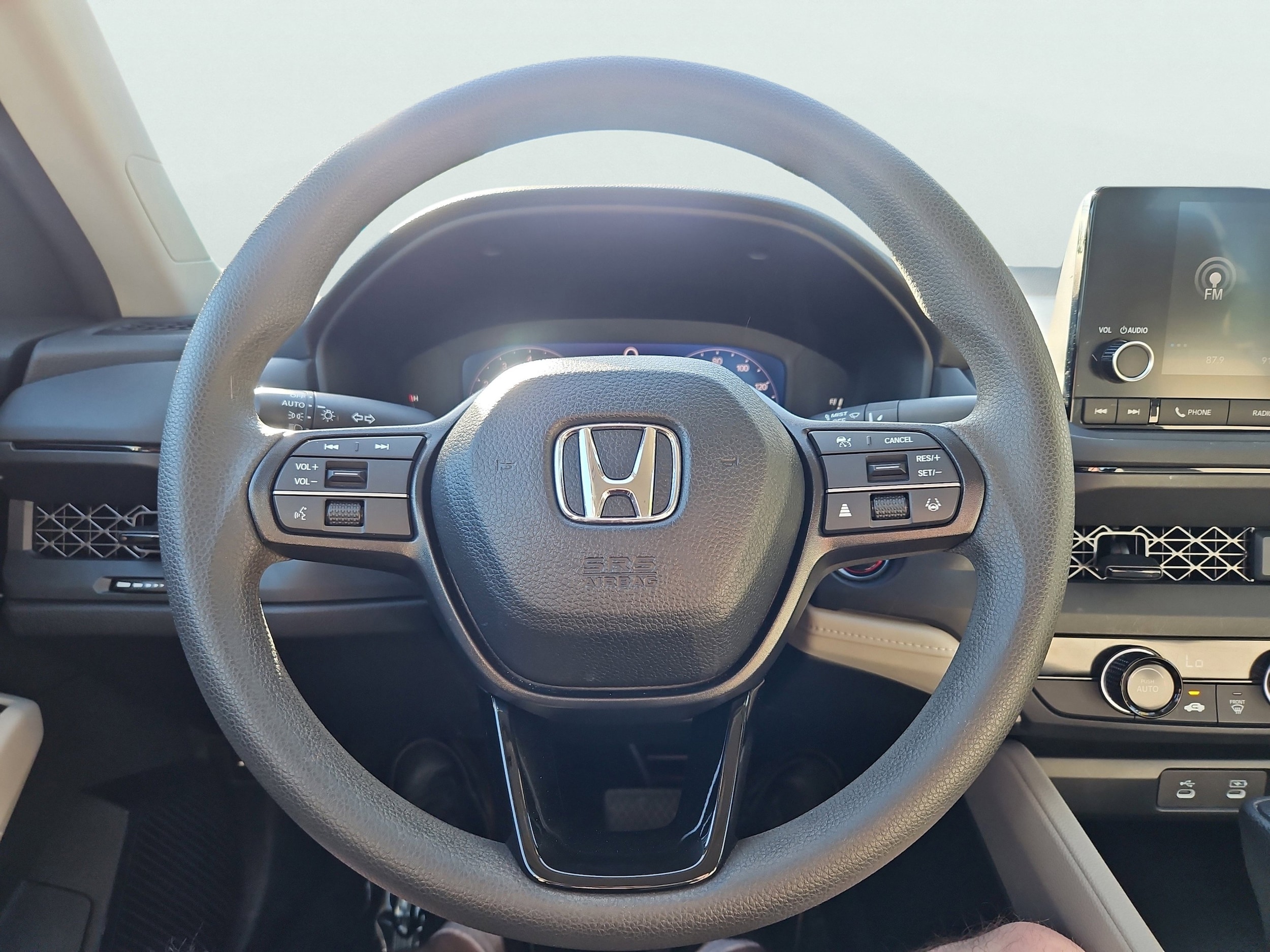 2025 Honda Accord LX - Photo 18