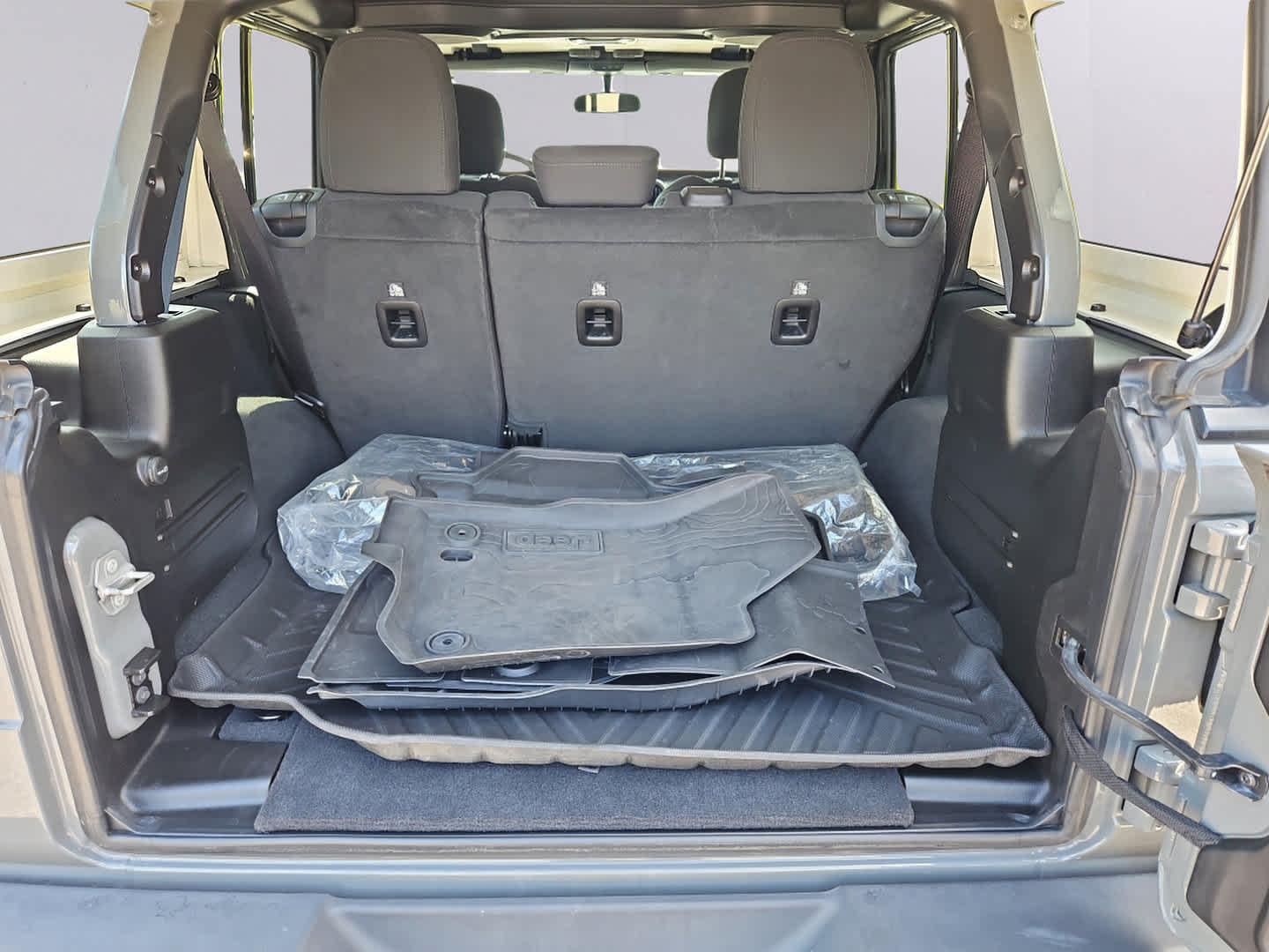 2022 Jeep Wrangler Unlimited Willys Sport - Photo 27