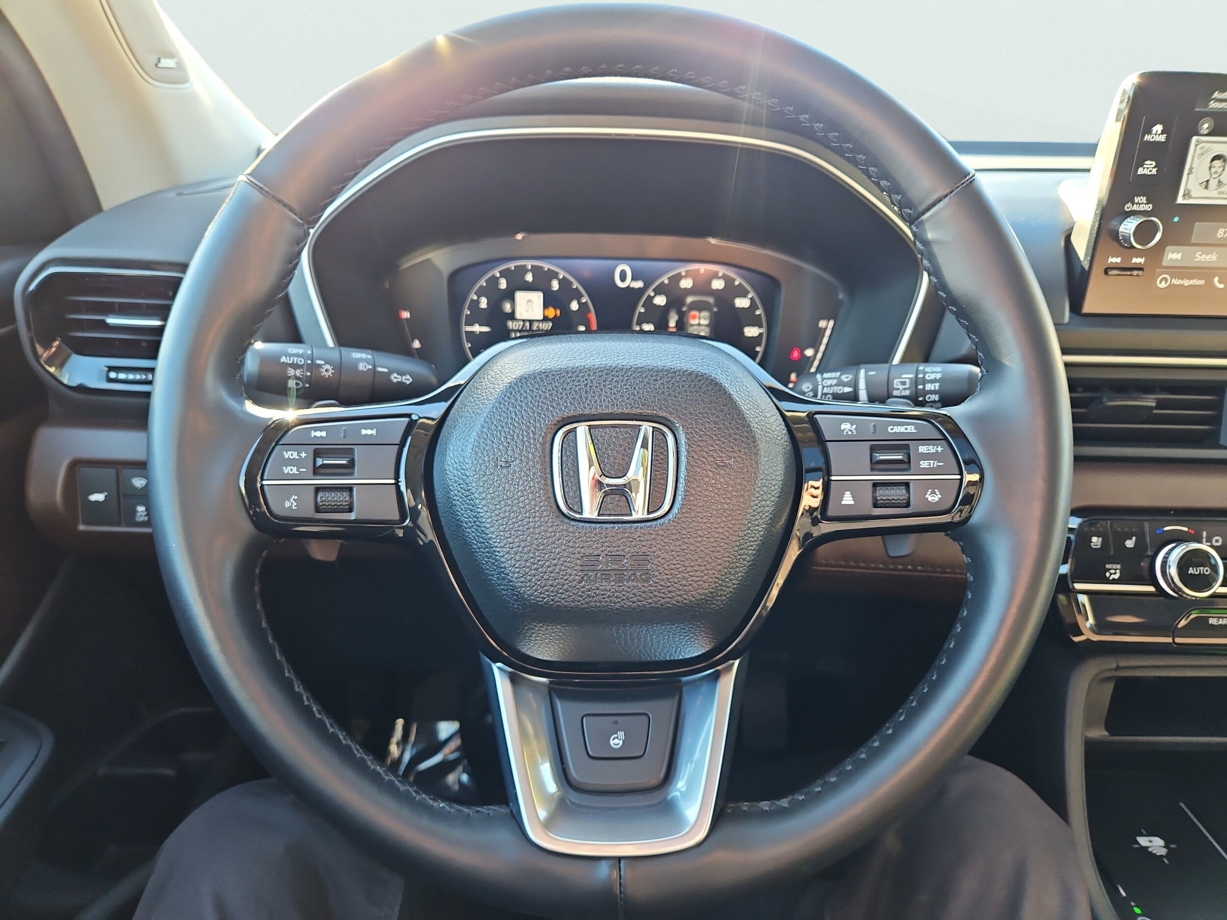 2025 Honda Pilot Elite - Photo 26