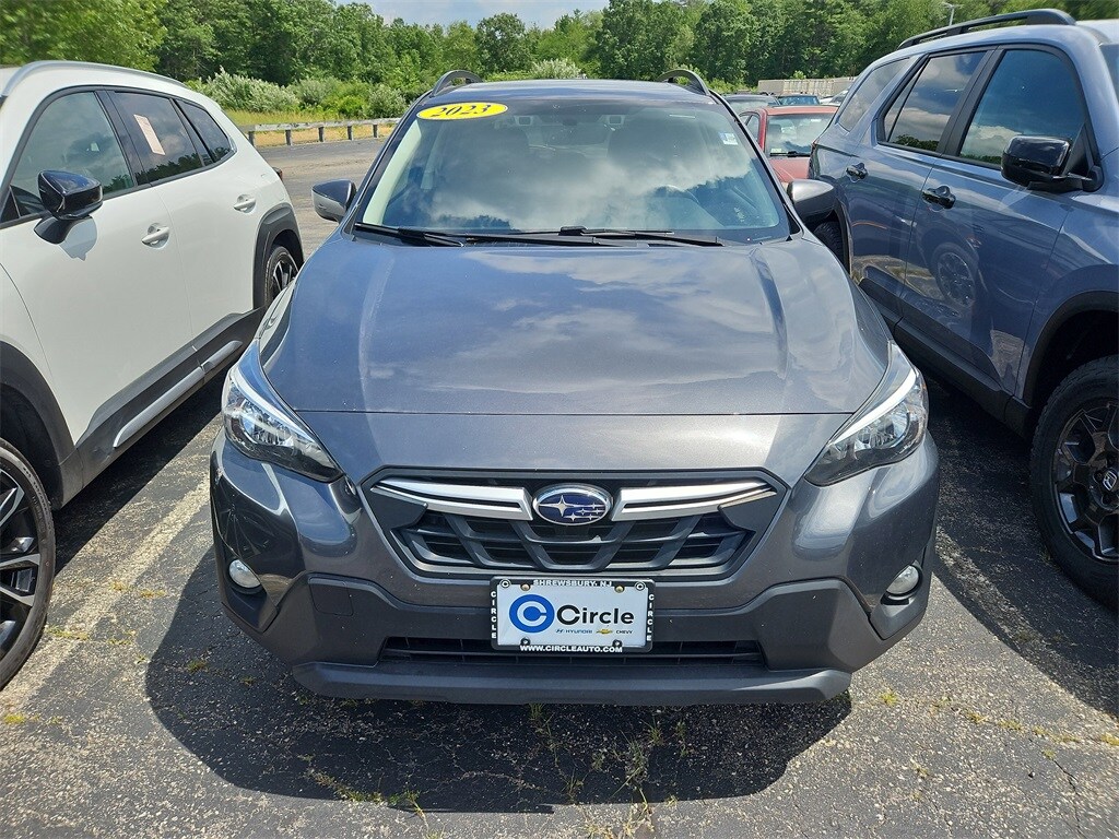 2023 Subaru Crosstrek Premium photo 2