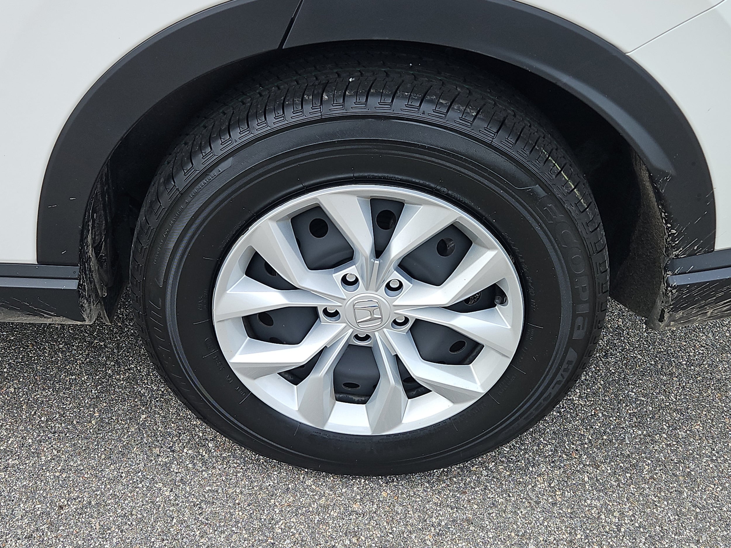 2025 Honda CR-V LX - Photo 21